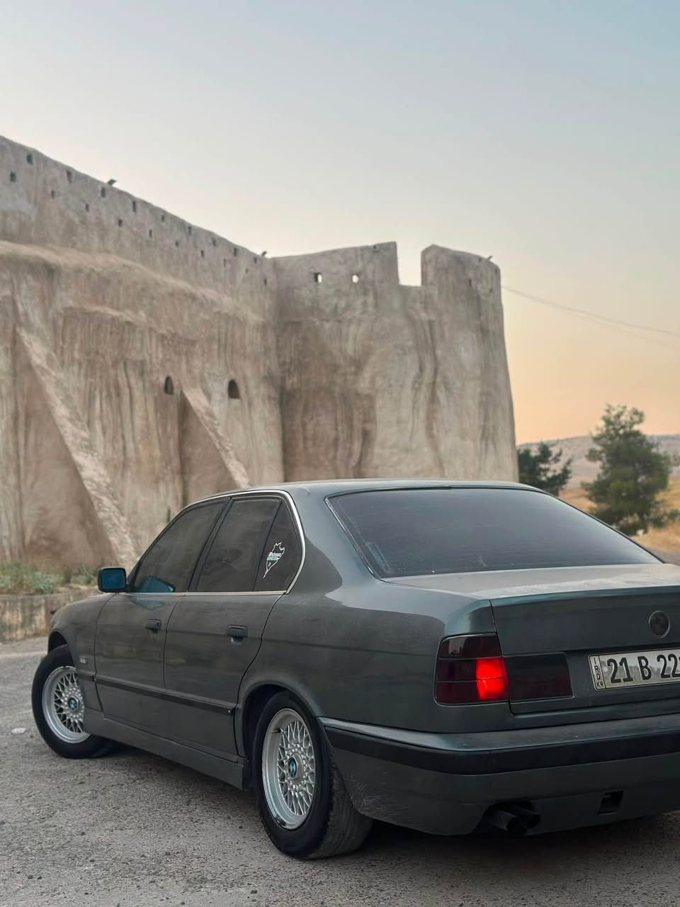سەرەتا بەناوی خوای گەورە 
ئەدمین❤️
BMW 525i 
مۆدیل1990
تازە کورە کراوە زۆۆر جوانو بێ مەسرەفە دەبل دیجیتەلە مەکینە کەپسە سولفو تەبرید بەشەرت کوشن جلدە ٢ جام کارەبا رەقەم سلێمانیە رەقەمو سەنەوی تا ٢٠٢٨ نوێیە بەشەرتی بەناو کردن بێ جایسو دەعم شتیکی گچکەی پێوەیە پێشی شایەنی باس نیە بەس ماچەکە 
سعری ٤٣ گەلایە 
شوێن کۆیە 
وەتطس ئەپو ڤایبەری لەسەرە 
*********** كويسينجاك, أربيل
