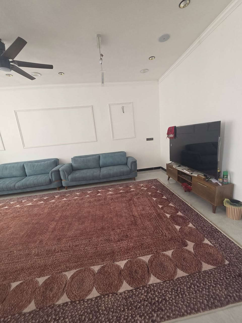 لسلام عليكم ورحمة الله وبركاتة 🫱🏽‍🫲🏻
متابعينا الكرام 👥
مزرعه للبيع🏞 المساحة دونم الواجهه25
النزال 100 تحتوي على دار سكن🏠 ومسبح كبير⛲ مع استراحة خارجيه وحديقه كبيره وكراج كبير🛤وصحيات خارجيه 
العنوان: بغداد/التاجي/مدخل عمشه مُقابل منشأه نصر نزال عن شارع عام مايقارب اربع كيلوات🛣
للاستفسار الاتصال على الارقام الاتيه 
كورك: ***********📞
اسيا: ***********📞
#مَكتب_ديرتنا_للعقار🏢
#بإدارة_احمد_ابومصطفى🌹 
#تواصلوا_معنا 🌹
