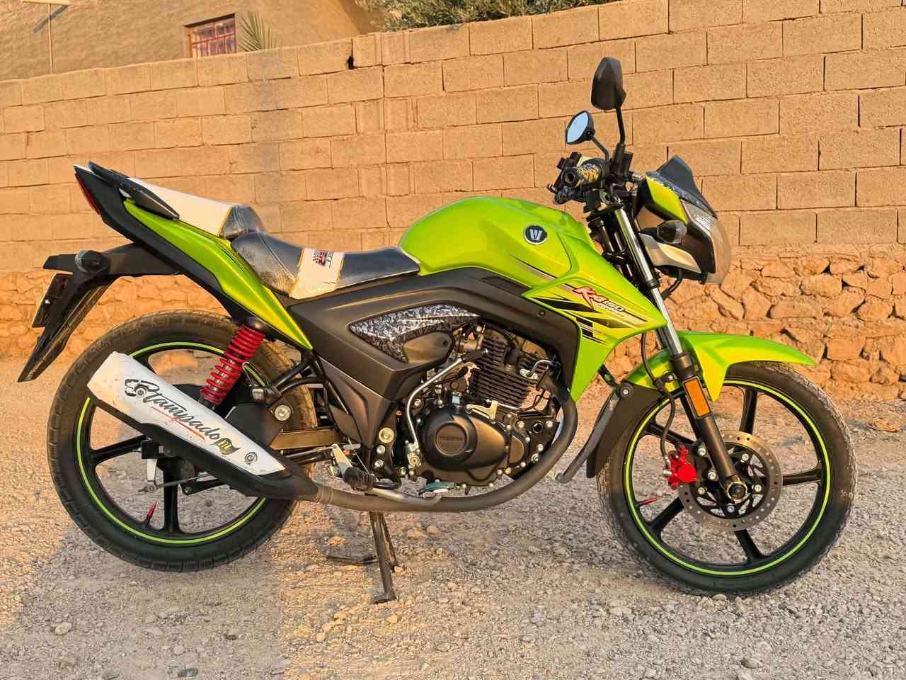 سلام عليكم هاوجي موديل ٢٣ مسجل وكامل ارقام انكليزي المكان حديثه للاستفسار ع الرقم/‏‪***********‬‏/
