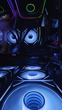 RTX 3050 • R7 5800X • شاشة 34بوصة 2K