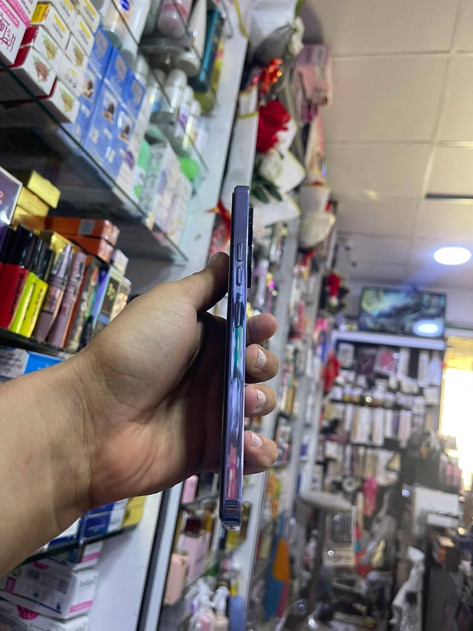 تكنو كامون 20 برو 4g 
للبيع 
السعر 170 الف 
الجهاز جدا نضيف حالة الشركة 
الجهاز يجي مع الكارتون مالتو الاصلي 
للتواصل ***********
