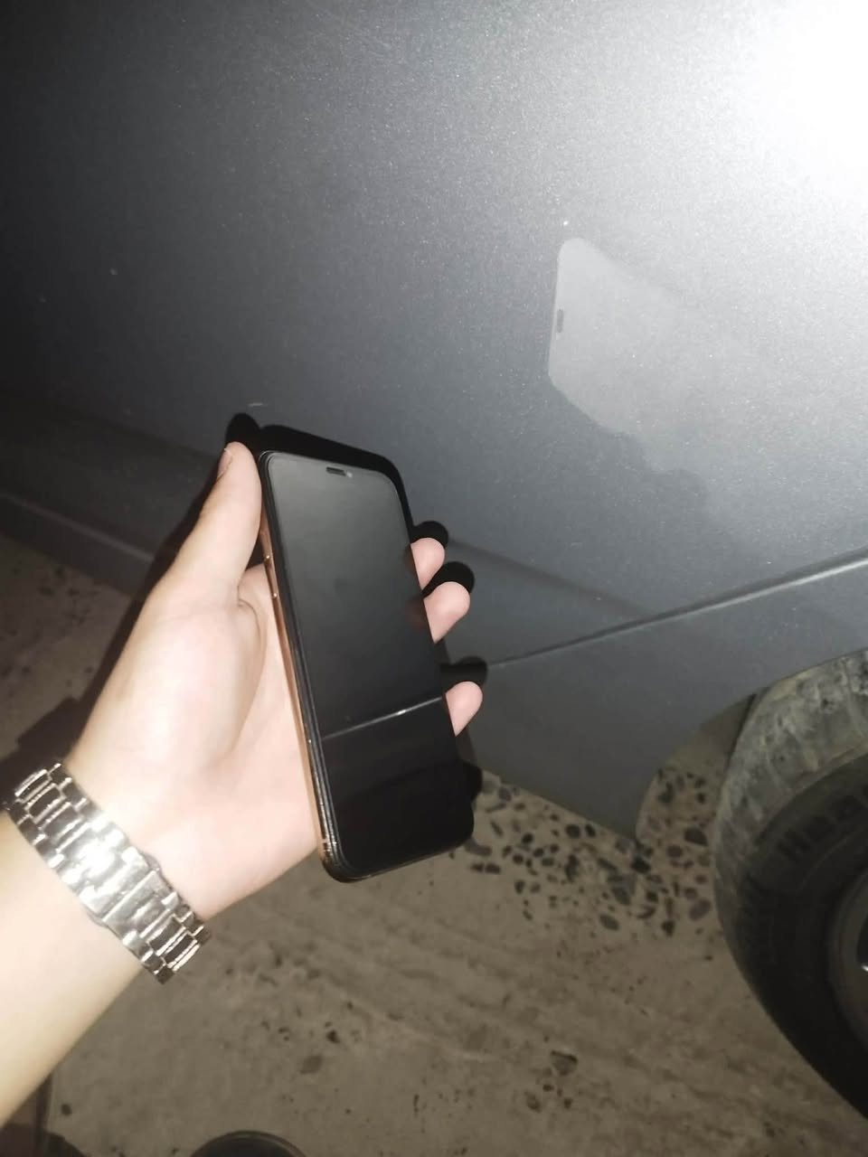 سلام عليكم xs نظافه فول مبدل بطاريه فقط سعر 145 وبي مجال بسيط 
للتواصل (***********)
