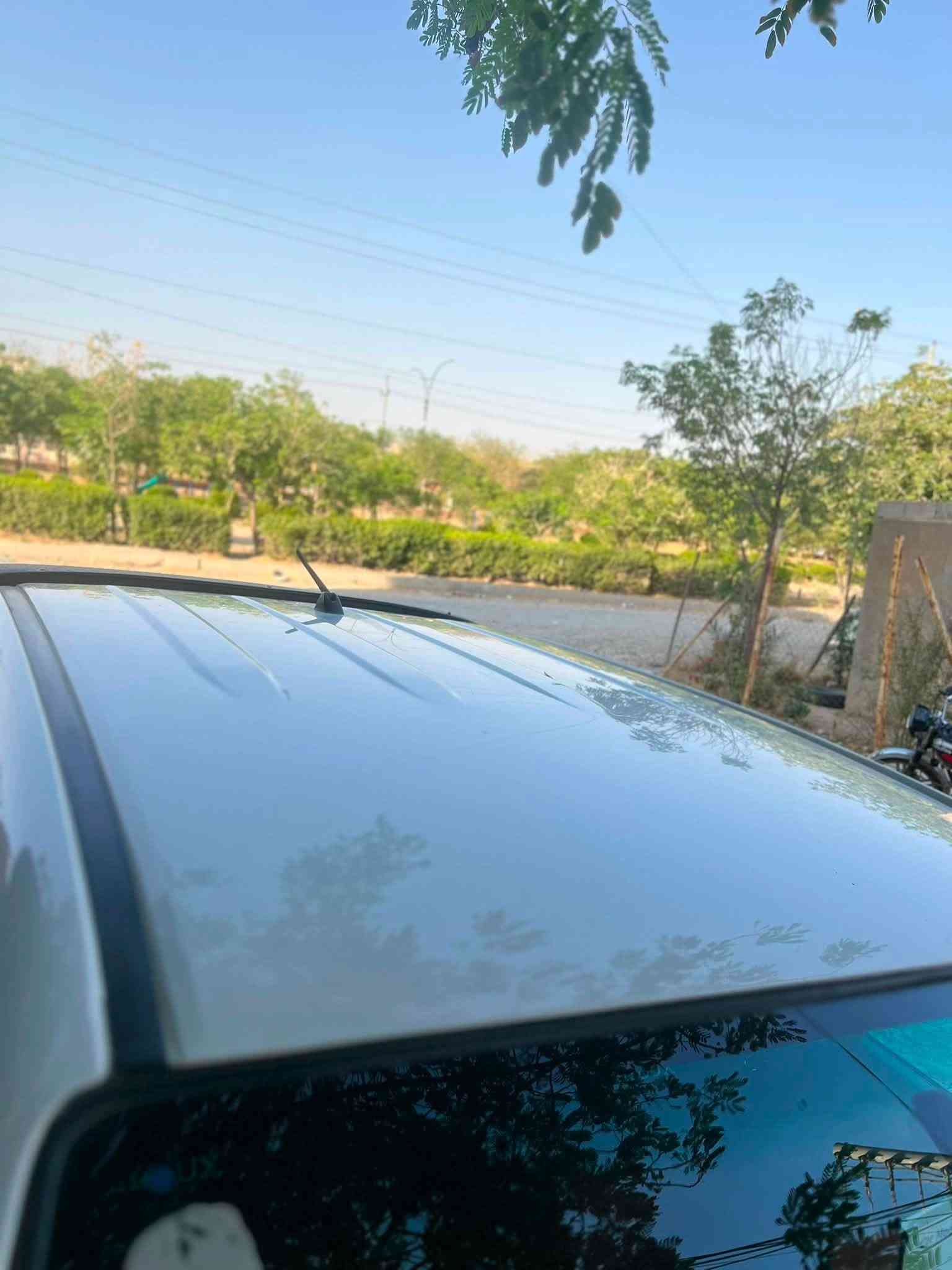 تیۆتا مەرزیە مۆدێل ٢٠١٥ ڕەقەمو سەنەوی تازە تا ٢٠٣١ مەکینەو گێڕی نەکراوەتۆ ١٥٢هەزاری حەقیقی ڕۆشتوە سەیارەکە تەنها دو بست بۆیاغی هەیە لە دۆسەکەی سۆنەری دانراوە بێ مەسرەفە سعری ٢٢٠مەجال شوێن کەلار 
*********** واتسئاپی لەسەرە
