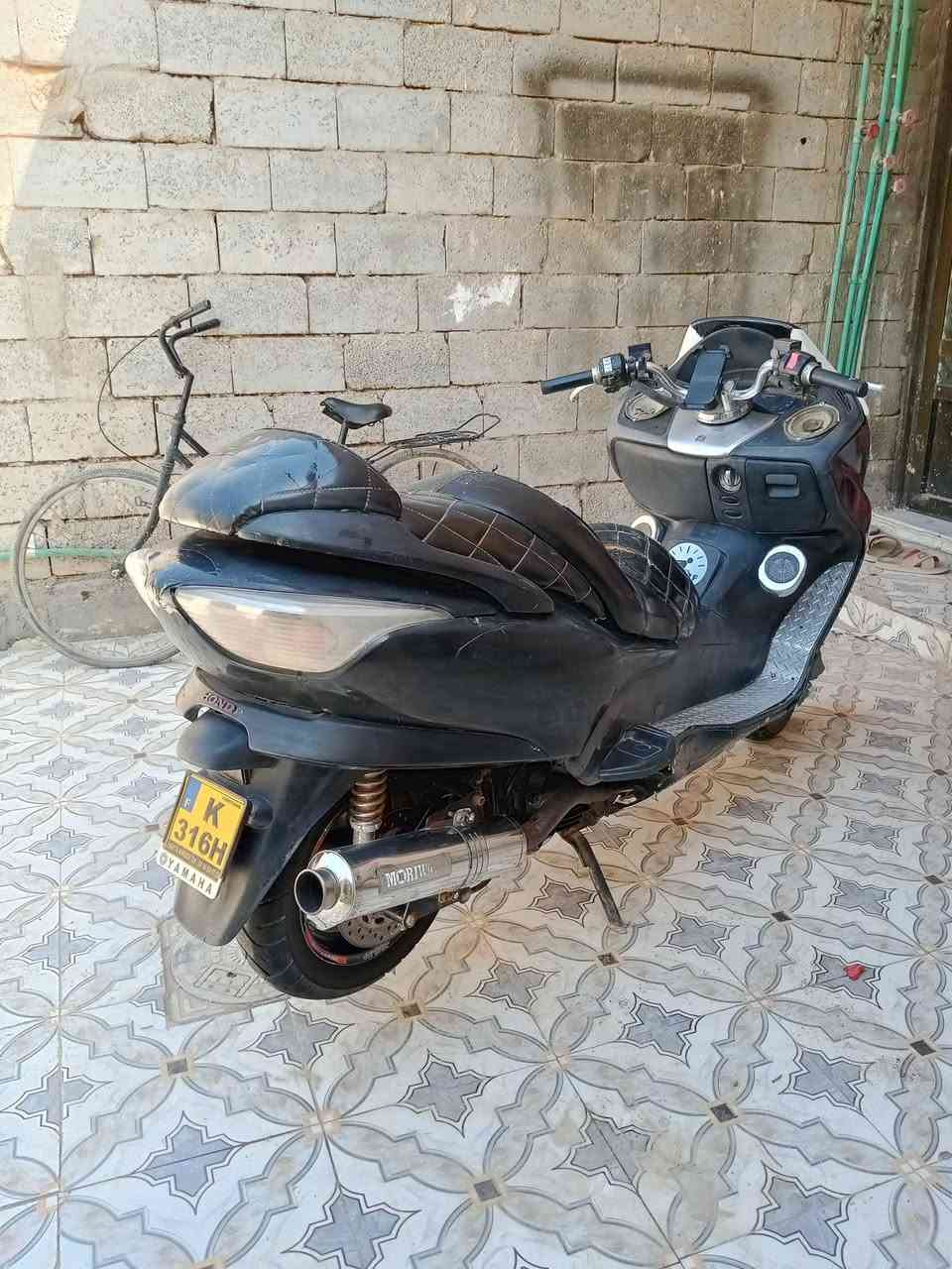 دراجه فورزه 0ـ9
مكينه مامفتوح بلادي 
كهربائيات كامله 
دبلات امامي بلاد 
خلفي تزويد  كلجات امامي مال عميه بلاد وقايش وبنز كلج 
جدد دسكات امامي خلفي جديد زوج تايرات جدد قبق كلجات نيكر كزوز رياضي اصلي ودامه كامله قبل سبوع دراجه نكره بكل وقت حماوه ماكوالسعر 750وبيه مجال حك جيه لتواصل ***********وبيه واتساب
