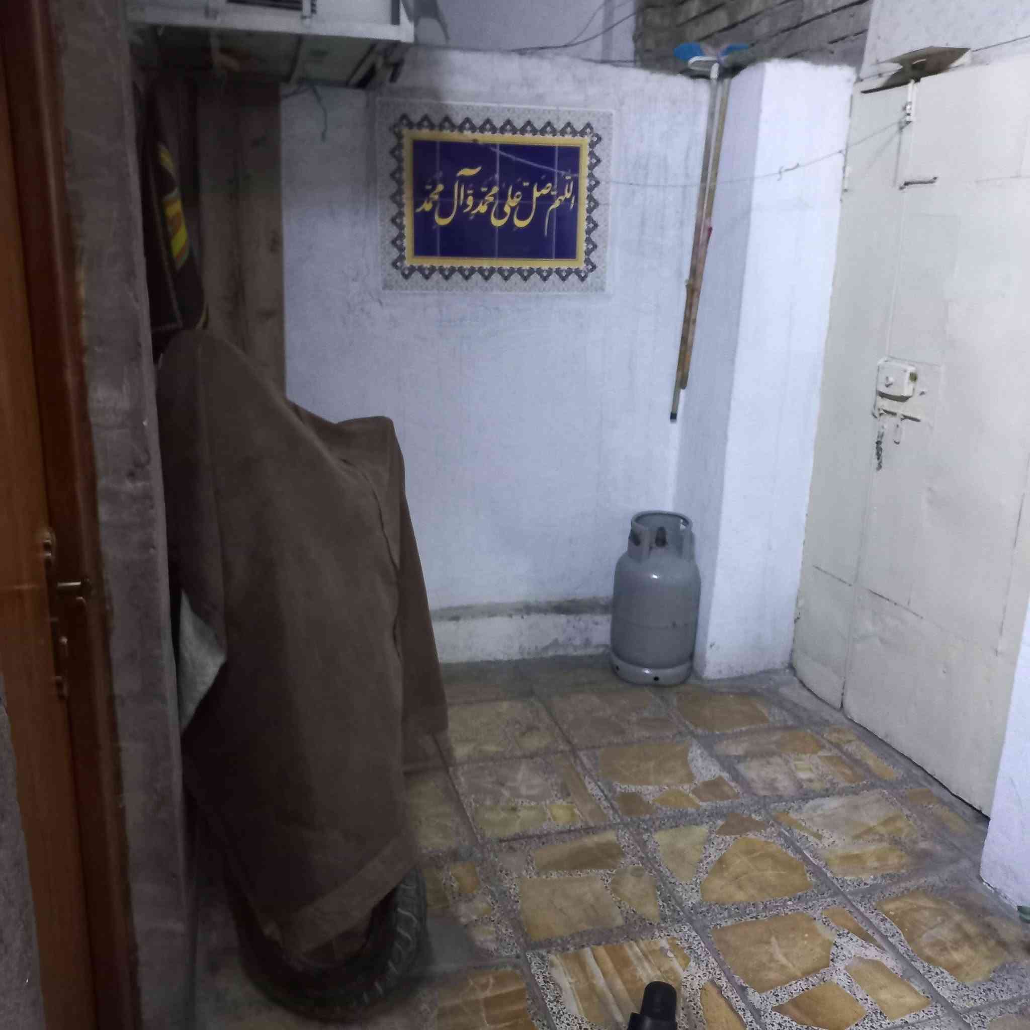 قطاع 9 • نص قطعة أمامية • غرفتين