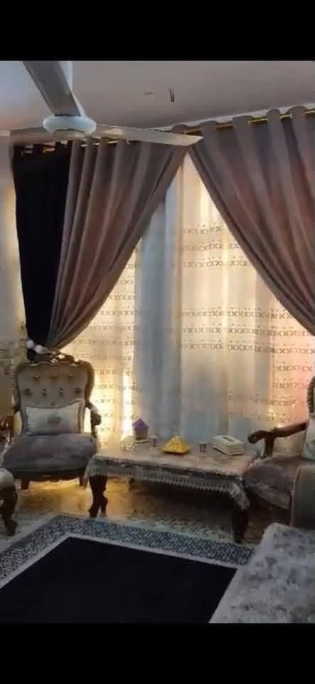 بيت للبيع  طابقين مساحة ٥٠ متر مربع طابو زراعي ملك صرف سند ٢٥
واجهه ٨ نزال ٦.٥ بناء ٢٠١٧  السعر ٧٥ مليون وبي مجال

طابقين يحتوي على مدخلين استقبال ومطبخ وحولي وغرفة نوم في الطابق الثاني وصحيات العنوان الشرطة الخامسة  قرب جامع الجميلي  اول بيت في مدخل شارع الجميلي  

علما المنطقة مخدومة من قبل الدوله مجاري وماء وكهرباء وانترنيت ظوئي وقريب من البيت كامل البنيه التحتيه مدارس وافران  وأسواق وكل المستلزمات  ومعاملة البيت كامله في وحده الرشيد ومرقم من قبل امانه بغداد والبلديه  

للاستفسار *********** واتساب  24 ساعة فعال مع صاحب الدار  شخصيا
