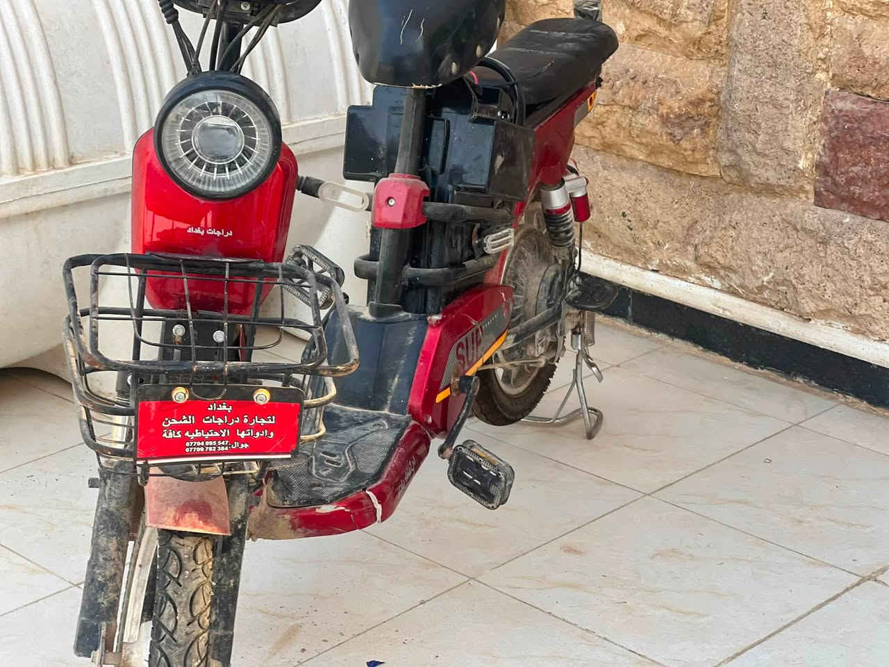 موطور شحن جديدللبيع بدون باتريات مكان حديثه ***********
