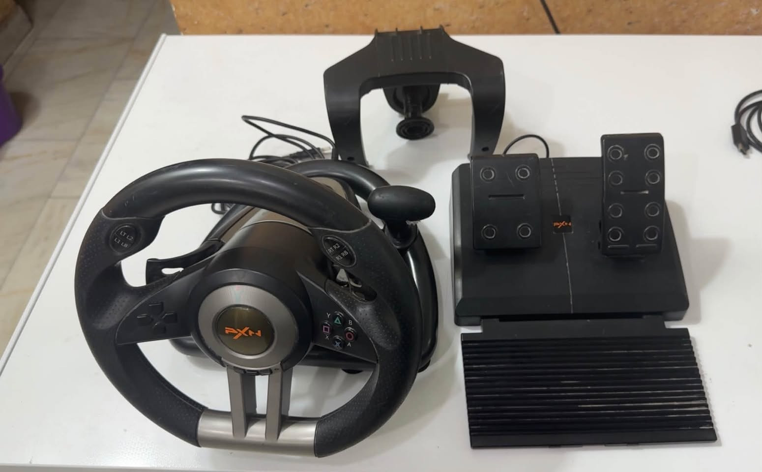 Playstation 4 Silm
بليستيشن فور سلم
نظيف جدا 
و ما داخل صيانه 
مساحه 500g
غير مهكر ويرهم للتهكير
مع 3  جوستكات اصليات
جوستك الابيض اصلي نظيف ومابي اي مشكله 
جوستك الاسود اصلي بي مشكله فقط R2 
و الجوستك الاخضر كوبي جديد ومابي اي مشكله 
مع كيبل الشحن و كيبلات البليستيشن

مع ستيرن PXN V3 PRO Racing Wheel 
نظيف جدا
يربط على بليستيشن و الاكسبوكس و الPc

السعر : 220 الف
مكاني بغداد حي العدل 
للتواصل على الخاص 
او على الرقم ***********
الي يشتري بس البلي او بس الستيرن عادي
