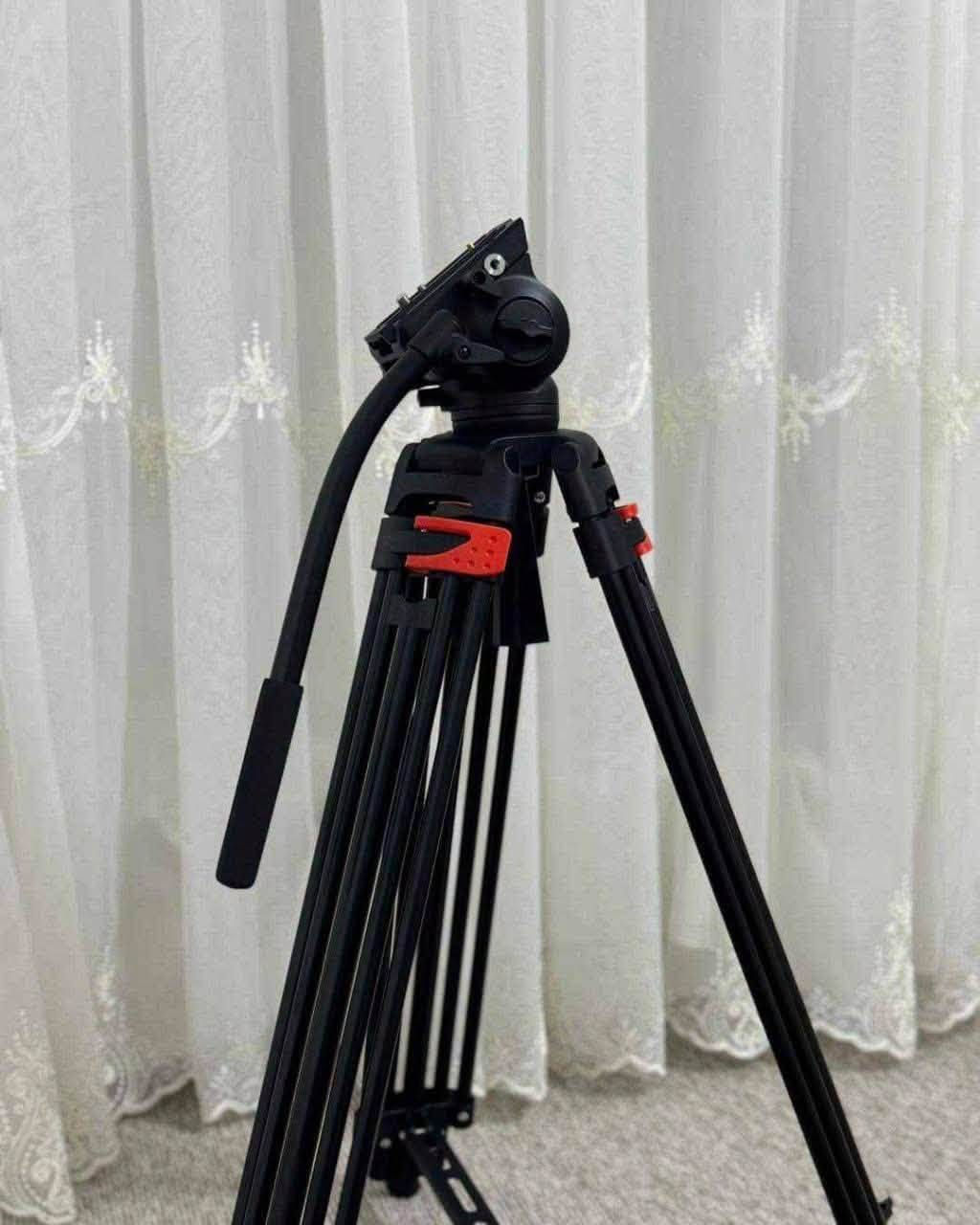 سوني R3 • عدسات ماستر • اضاءة AD400
