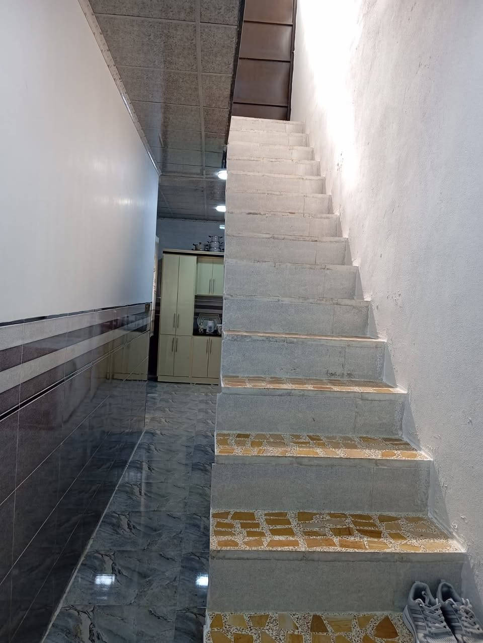 دار للبيع كارت بلدية مشمول قرار 20 تمليك 🏠
موقع حي السماح الثانية قرب مدرسة امام الزهري  🏢

100 متر باص واجها 5 نزال 20 اتجاء غروب خدمات كاملة

 البيت فول مرتب ✔

يتكون من غرفه نوم هول وصالة صحيات وبيتونة 

#السعر 55 

***********📞

***********📞
