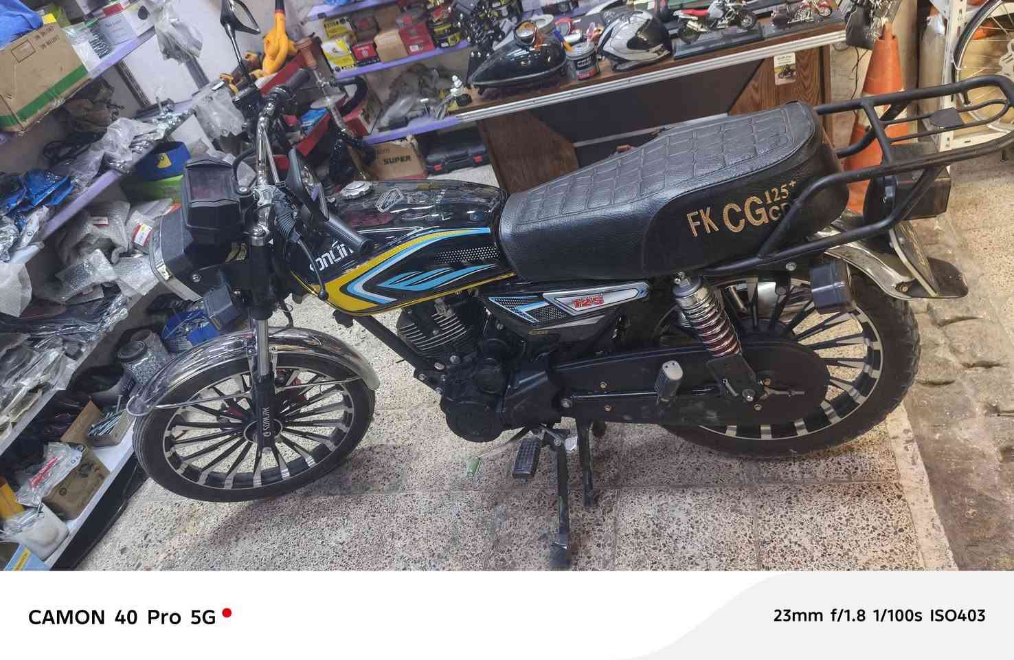 السلام عليكم دراجه للبيع موديل 25 دراجه نظيفه
وهذا رقمي***********
السعر 700 وبها مجال بسيط
