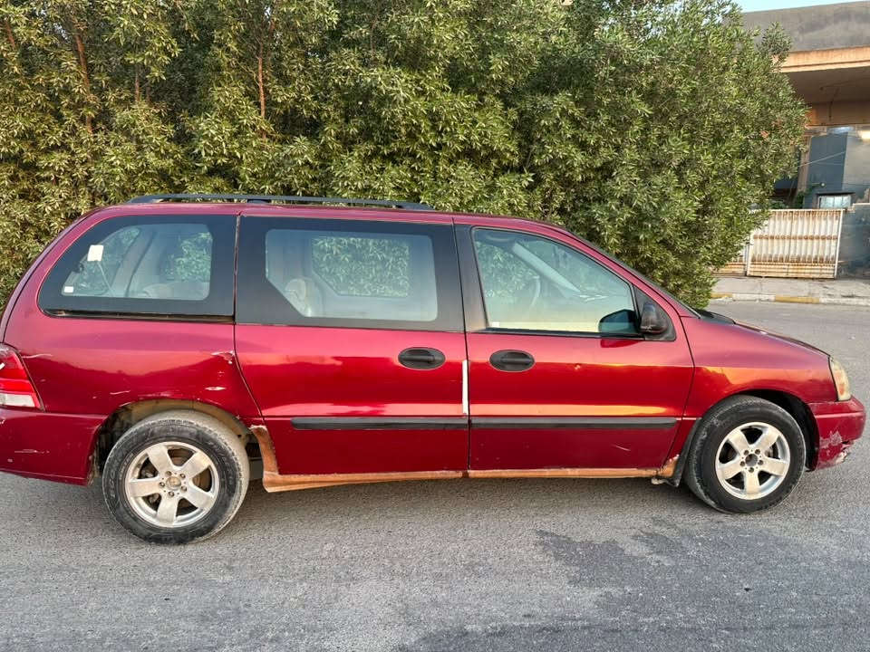 سلام عليكم
فورد فري ستار للبيع
موديل 2005
محرك 6 سلندر سياره بيها عطل بالكير فقط 
سعر 45 ورقه
للاتصال ***********
