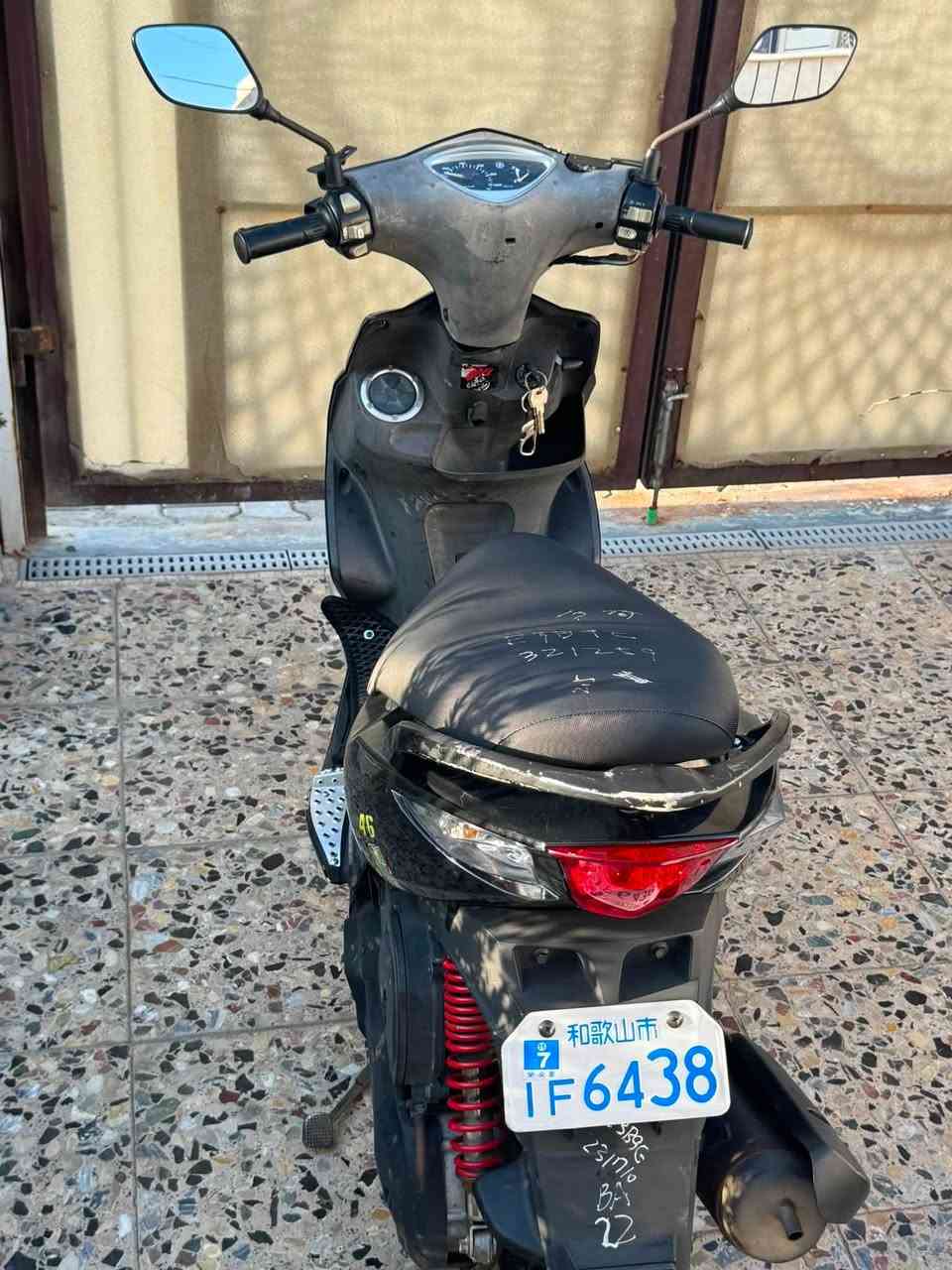 دراجه ماكس مضلع ١٢٠
دراجه حيل نظيفه 
ومعتني بيها بانزين محسن ودهن اصلي
ماخذها من الرمبه قبل كم شهر
السعر مليون وبيها مجال حك الجيه 
***********
