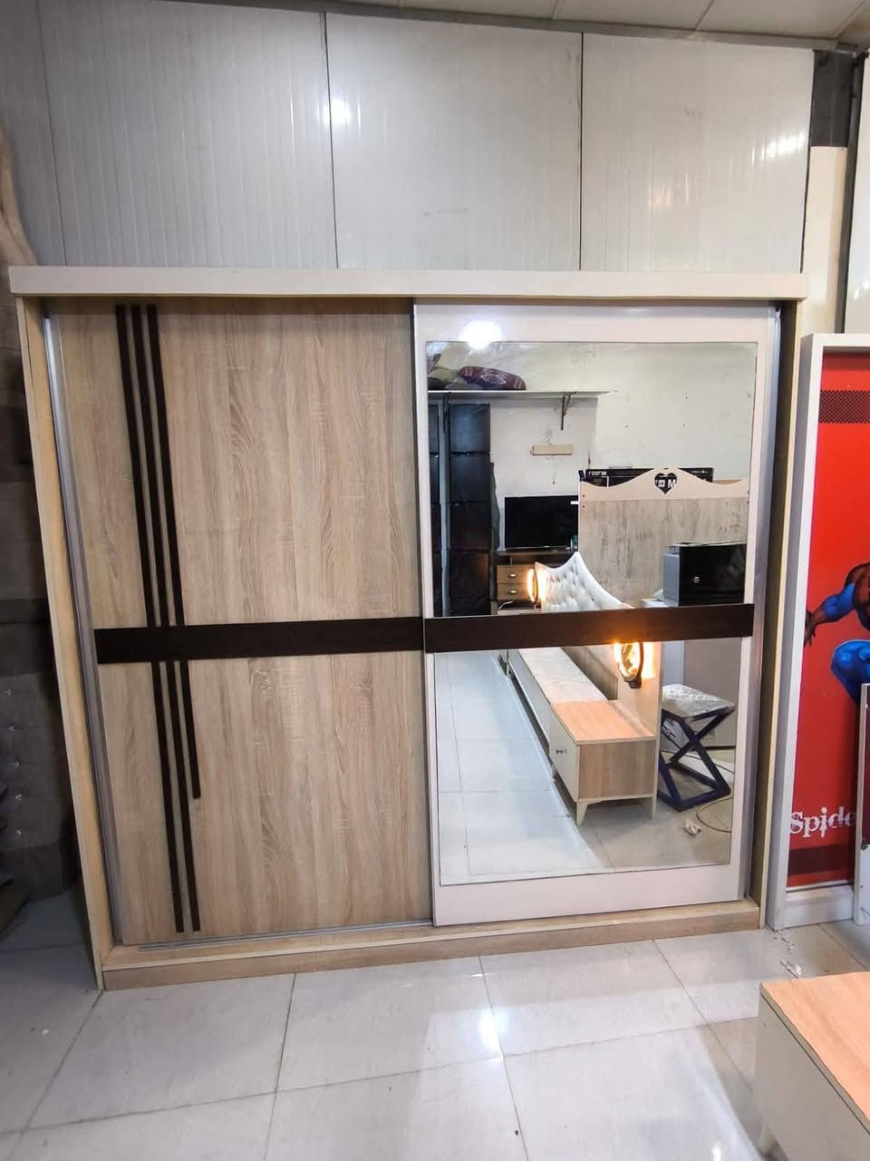 جديد معرض اربيل لبيع وشراء الاثاث🛋
ميز طعام 4 مقاعد نضافه فول سعر 175
كنتور بابين رصاصي فاتح نضافه فول شغل حطاطه 110
مسابح عدد 2 واحد ب15 ب40
سيت مكون من 4 قطع بناتي جربايه نفر 
كومدي مرايا عامودي بيها خانات اكسسوارات مكتبه دراسيه 
نضاف فول سعر 175
غرفه نوم 6 قطع نضافه 90 بلميه سعر 275 
الشد والنقل مجاناً دوشك هديه 🤍
ديوان بيجي 135 الف 
العنوان اربيل سايدين مجمع الزيتون قرب جسر الكورنيش فرمان بران📍
واتساب ***********
متوفر توصيل اربيل+موصل 🚚

نص مكتوب في الصور:
- رويال رحمانه استخدام اقل سنه موديل حديث مع الفلتر 110