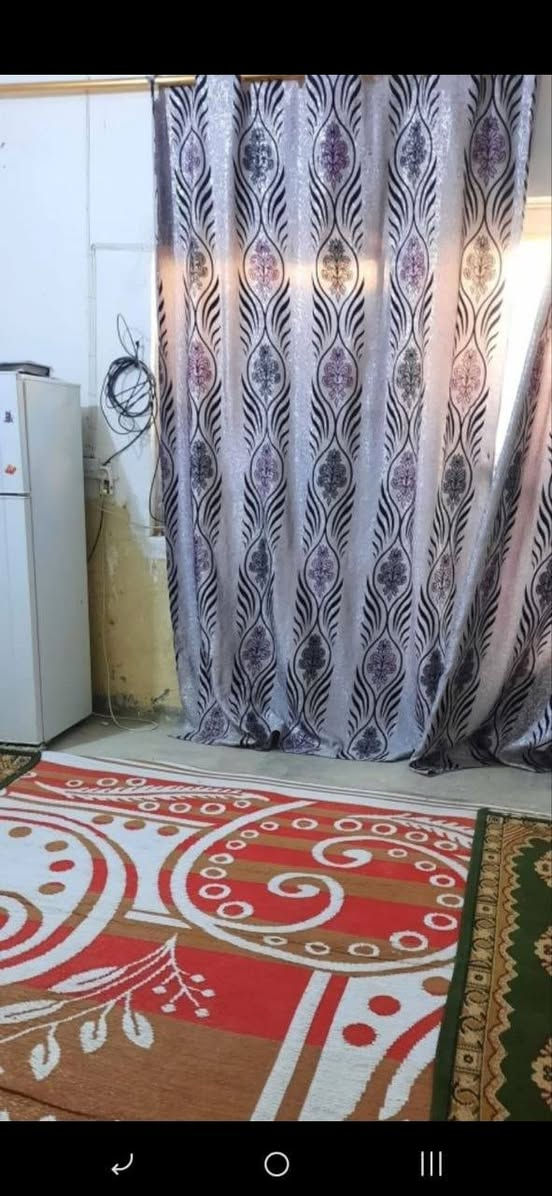 بيع مستعجل بيت ع كد الحال للوضعهم تعبان
دار للبيع مساحه50متر
ك مكان مكانه مرتب وسكني
في كربلاء الحر منطقة سواده قريب مدرسة الحسام 
نوع العقار سند 25 قرار محكمه المكاتبه ويا ابو الكاع الاصلي
 السعر 18وبي مجال
 بناء بلوك سكفه سندويش بي رباط 
يحتوي على غرفه واستقبال وحمام داخل الغرفه +مطبخ بلوجه جبير +منور على داير الغرفه
+ طارمه زغيرة +صحيات خارجيه  يرهم حتى لو  مراوس بقطعه.
أرجو التواصل واتساب سيتم تحويلك هنالك لراعي الملك مباشر
***********
