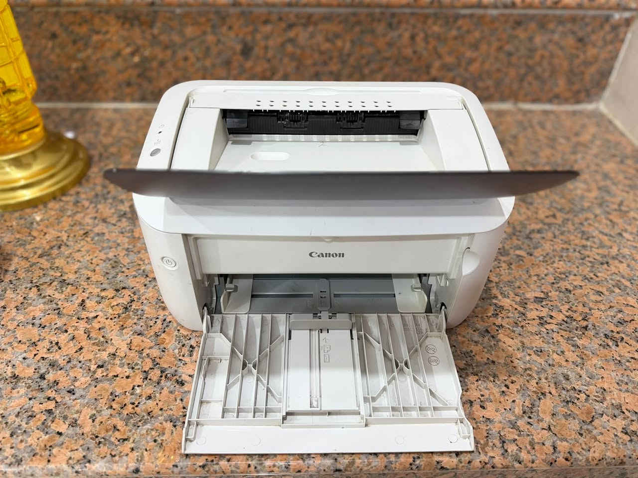 للبيع
طابعة Brother DCP - 536 DW واير + وايرليس غنية عن التعريف نظافة 98 % طباعة و استنساخ ملون و عادي مع سكنر و فيدر سحب وجهين 

السعر / 165 و بيهة مجال بسيط

طابعة Canon LBP 6030 الغنية عن التعريف كذلك نظيفة جدا طباعة فقط عادي 

السعر / 125 و بيهة مجال كذلك 

مكاني واسط / الكوت 
***********
