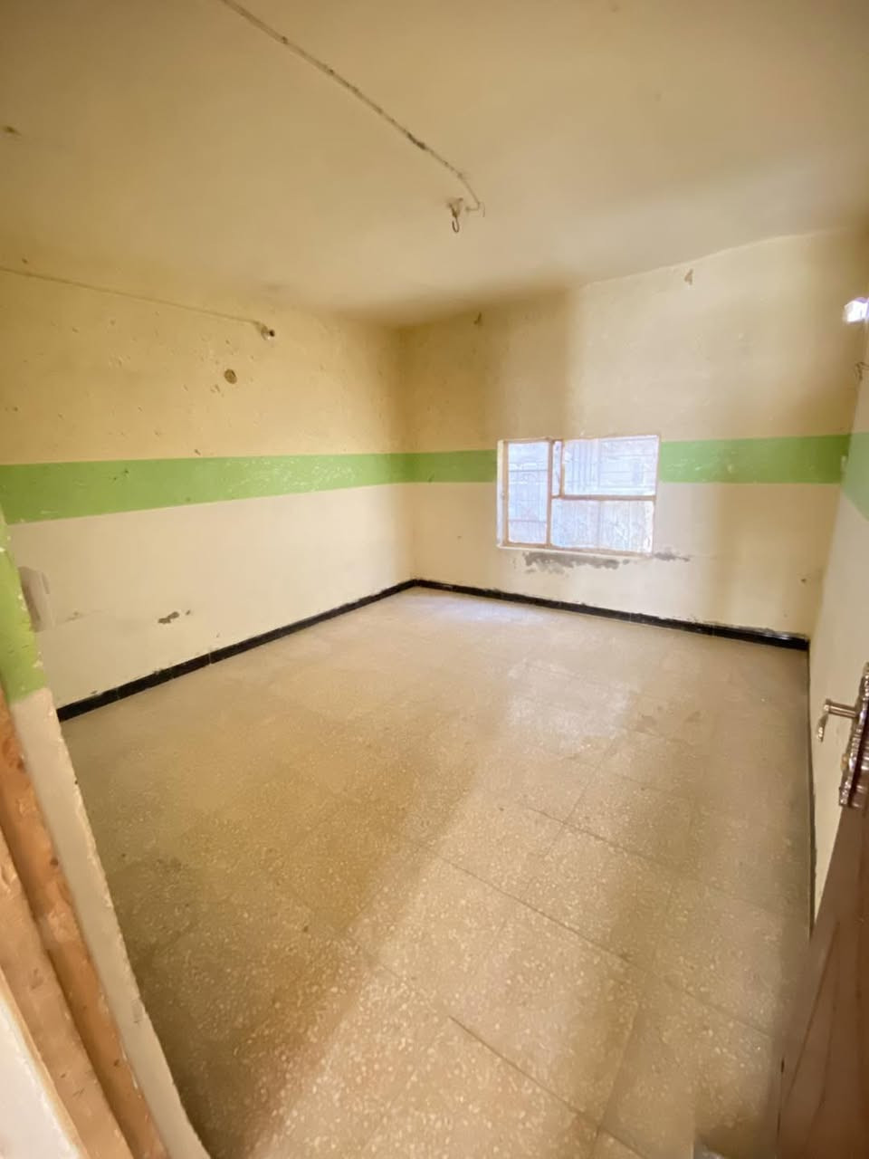 🏘️ / دار للايجار مساحه ١٥٠م طابو (صرف  )          

1️⃣ الطابق الاول / غرفه نوم ٢ .مطبخ . مجمع صحيات . استقبال.  طارمه كبيره . صحيات خارجيه 

📍 الموقع / شارع ٨٠ مقابل مول زيد قريب جدا لشارع العام 
                             

للأستفسار ☎️: (***********)
