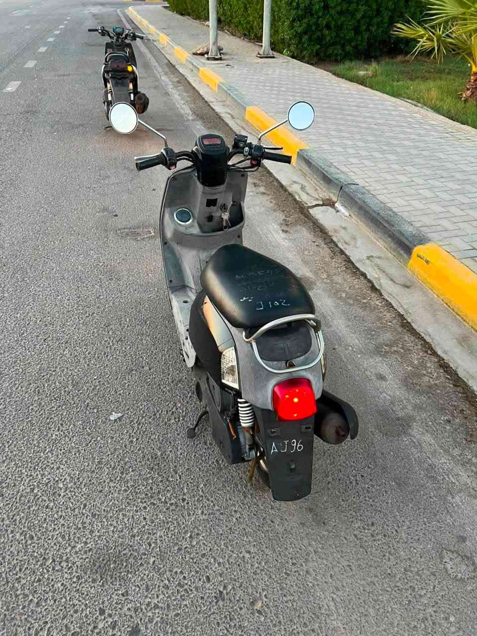 السلام عليكم دراجه بوليس للبيع الدراجه جاهزه رمبه ختم واحد نوزل ختم واحد شلعه معدل فول الدراجه برغي مامفتوح العنوان بصره كرمه علي واتساب ***********
