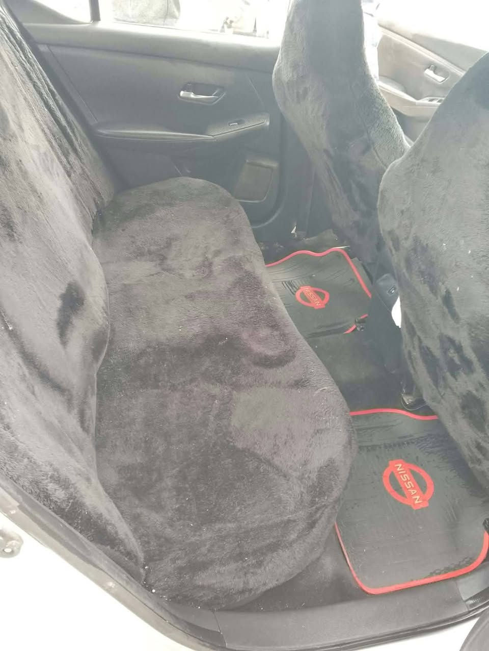 فول مواصفات
بيهه فقط 3قطع
كير مكينه بل شرط 
تايرات جديد 
دفتر بانزين
سياره رقم جديد وبسمي بشرط لتحويل
سعر 120

SV
موديل 21
وشرط لتبريد
وترهم مرواس ويا سياره تكسي
***********
