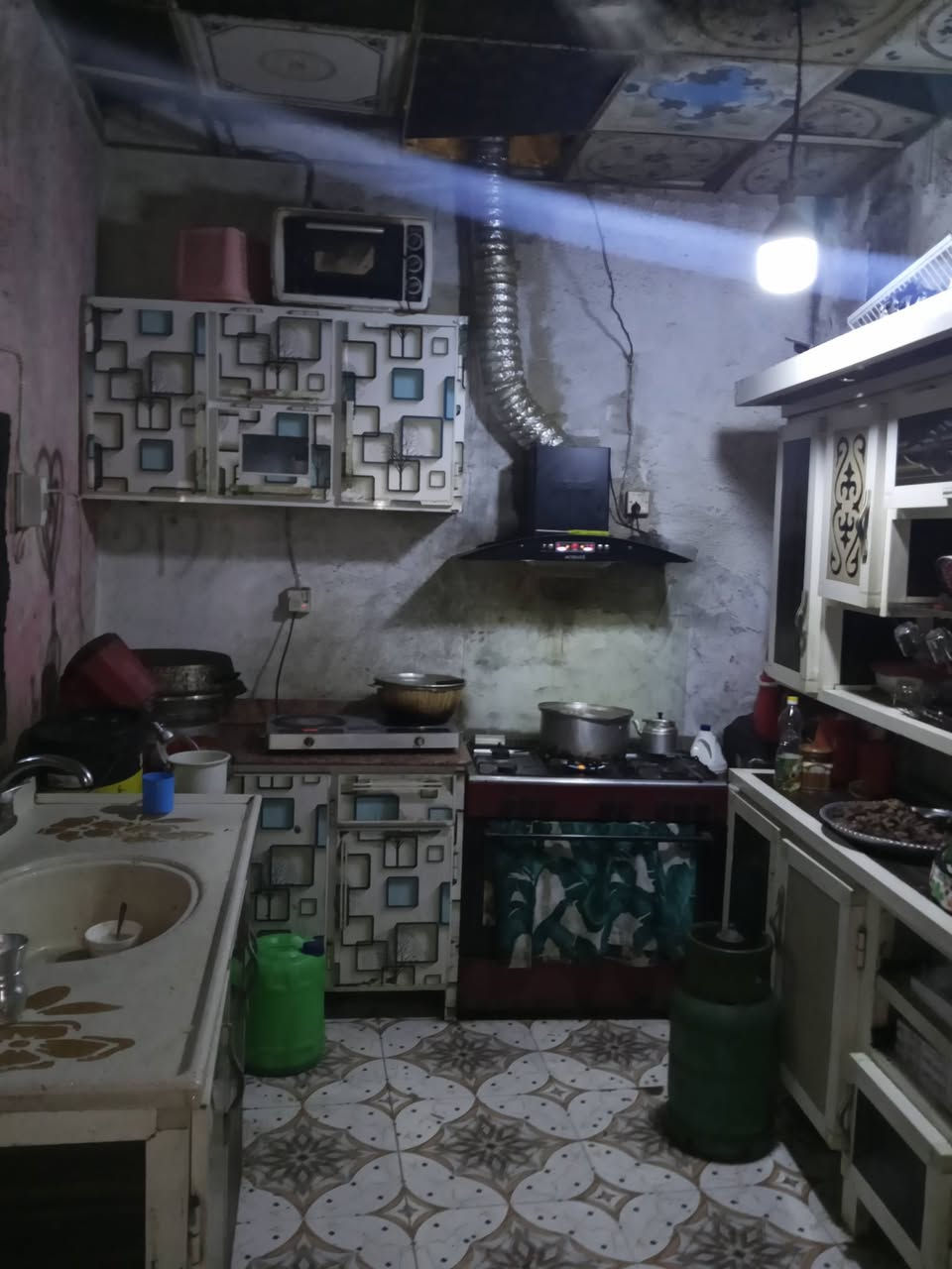 بلمعقل • ٥٠م • ٣غرف
