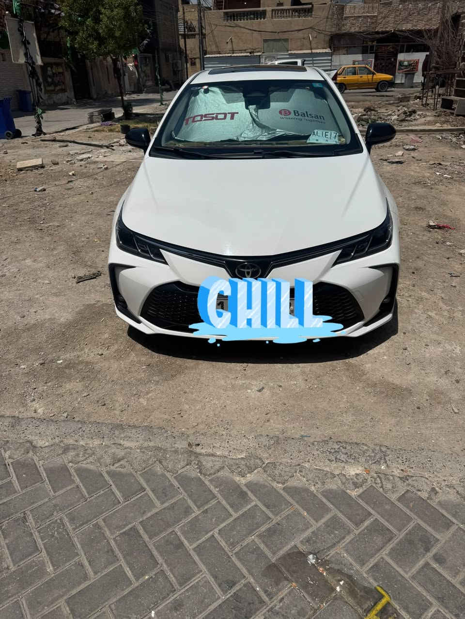 سلام عليكم عندي كورلا موديل 24 ماشيه 21000 قابله للزياده بيه طخه بسيطه رجعته بي دي آر بالهلال الخلفي الأيسر سبب ابو تكتك موجود التصوير وبيه شخط بالبنيد مال مفتاح خباثه ومكحل كارد على كد ٢٠ سانتيم  ومواصفاته معروفه شكل الخليجي هايبرد علامه سوده غير ذني السياره مكفوله رايده ١٥٦ ورقه بيه شي قليل جدا  مكانه بغداد مدينة الصدر ٠ *********** السياره رقم بغداد بأسمي
