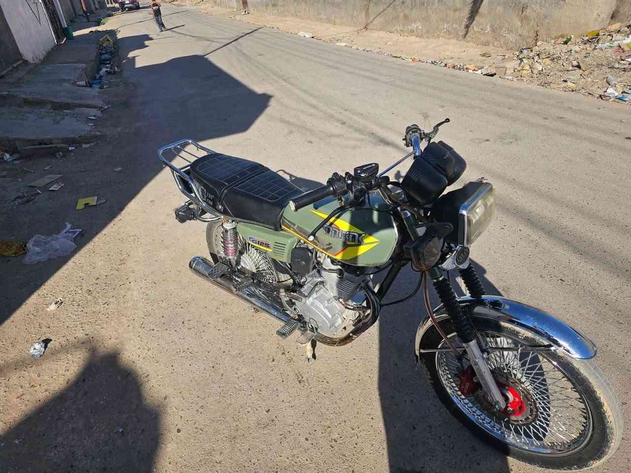 سلام عليكم سونك 25 محرك بلاد دشبول طافي سعر 600 وبي مجال مراوس شعندك نزل ‏‪***********
