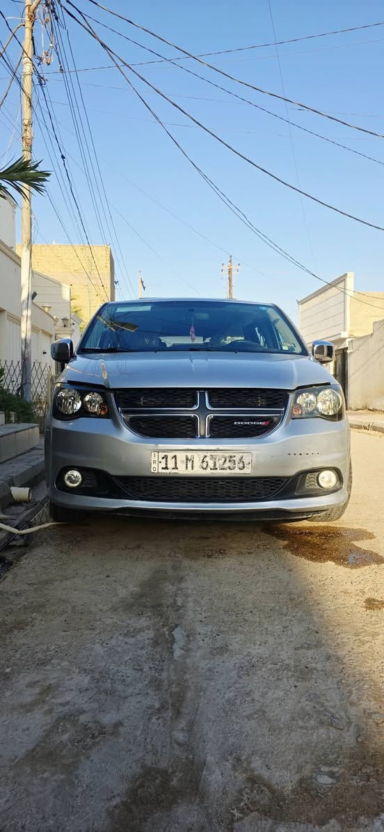 السلام عليكم للبيع فقط دوج كرفان 2012 مواصفات SXT حجم المحرك 3600 رقم الشاصي والضرر من امريكا موجود بالصور رقمها بغداد
السلام عليكم للبيع فقط دوج كرفان 2012 مواصفات SXT حجم المحرك 3600 رقم الشاصي والضرر من امريكا موجود بالصور رقمها بغداد 
السيارة مصبوغة حزام للجمالية ومبدل الباب الخلفي الي خلف السائق وبيها ضربة خفيفة يم البك لايت راجعة على البارد السيارة من ناحية الكير  والمحرك تمام اطلع تراي وين ماتريد التبريد يرادلة ادامة وفحص بس اني تاركة السعر 127 وبيها مجال قليل السنوية نافذة لغاية 2030 
مكاني السماوة محافظة المثنى 
للإستفسار الاتصال ***********
