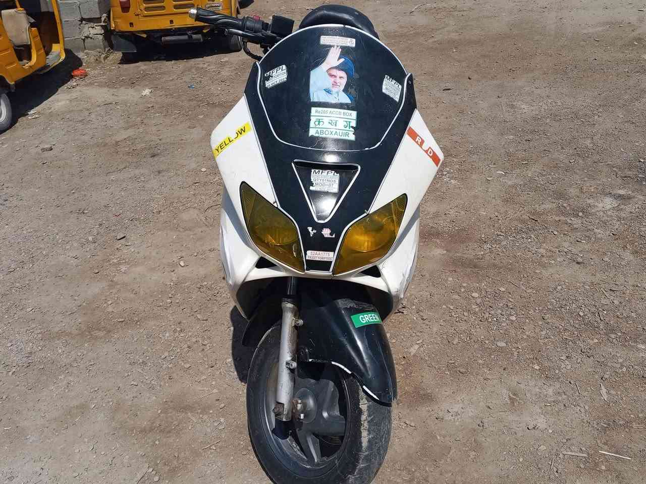 سلام عليكم فورزه 06شغاله نكره سلف بس الكابريتر يرادله تنضيف أن متروكه دراجه ***********رقمي سعرهه 450
