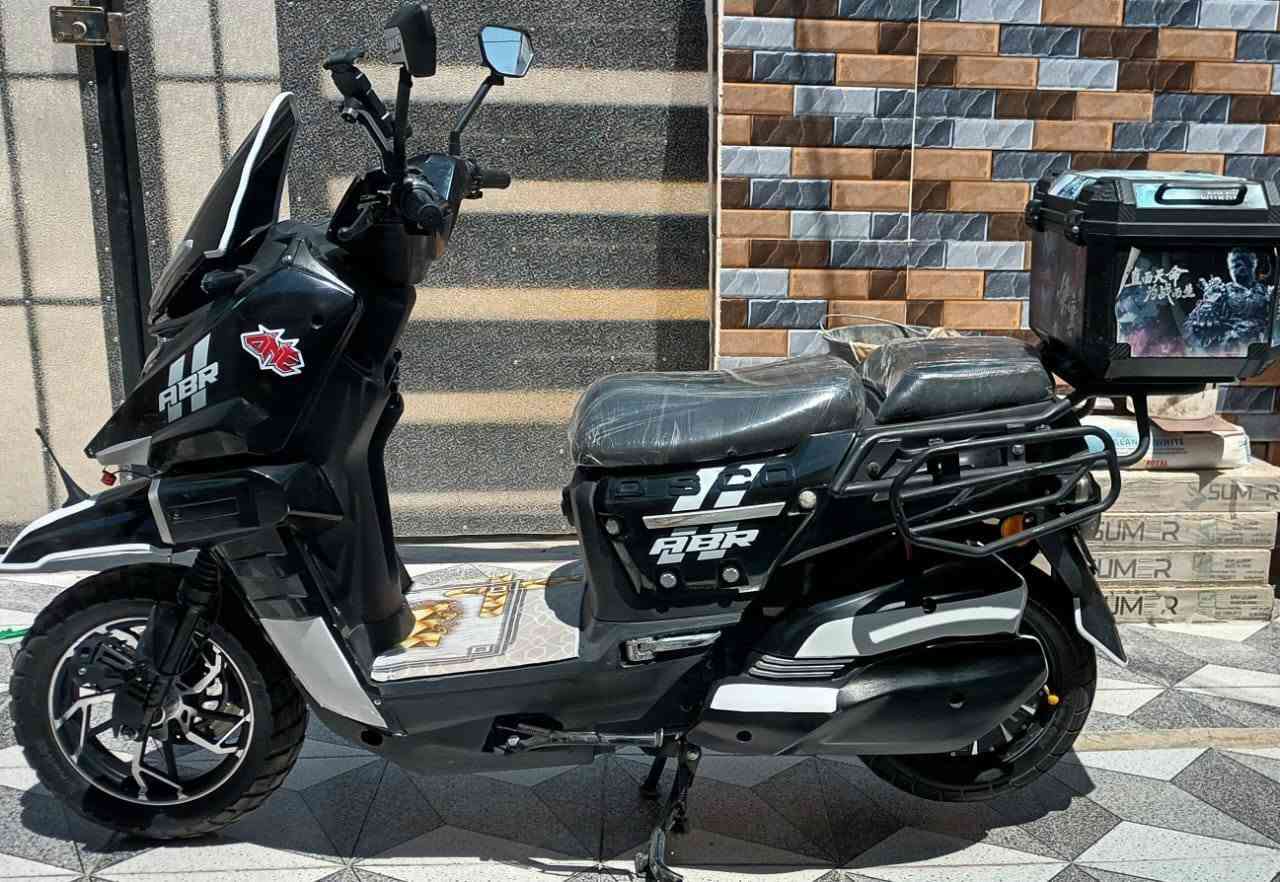 السلام عليكم
للبيع اباكجي ABR 2026
استخدام قليل. جدا
6بطاريات مسطره الوينلي حجم 38امبير شرط فحص
نضام تشغيل/سويج/بصمه  /قفل ذاتي
3سرعه نشاط ومعدل شرط 100ع برنامج ويز 
نضام بارك/مثبت سرعه /رجوع للخلف
ام بي ثري داخلي بلوتوث 
جنطه بوكس حجم كبير 🧳
اشاير يمين يسار/دبل اشاره 
زنون عالي ناصي رماشي. دبل. زنون+فدراليات 
ماطور كامل مكمل 
شراي راسلني خاص او اتصال وبيك خير وتدلل 
 عنوان فلوجة حي شهداء  📍🚩
(تريد تشتري خاص
 مارد ع تعليقات)
استفسار اتصال 
***********   ☎️📞 اتصال 
***********   ☎️📞اتصال او .واتساب
