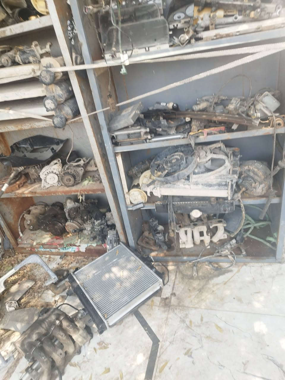 تفصيخ سايبه وبيجو بارس مكينه وكير مكفولة وضفيره وعقل وحداديه كامله موجوده بلبصره شراي يجي خاص ***********مكينه سايبه 250ضمان اسبوع كير سايبه160ضمان اسبوع
