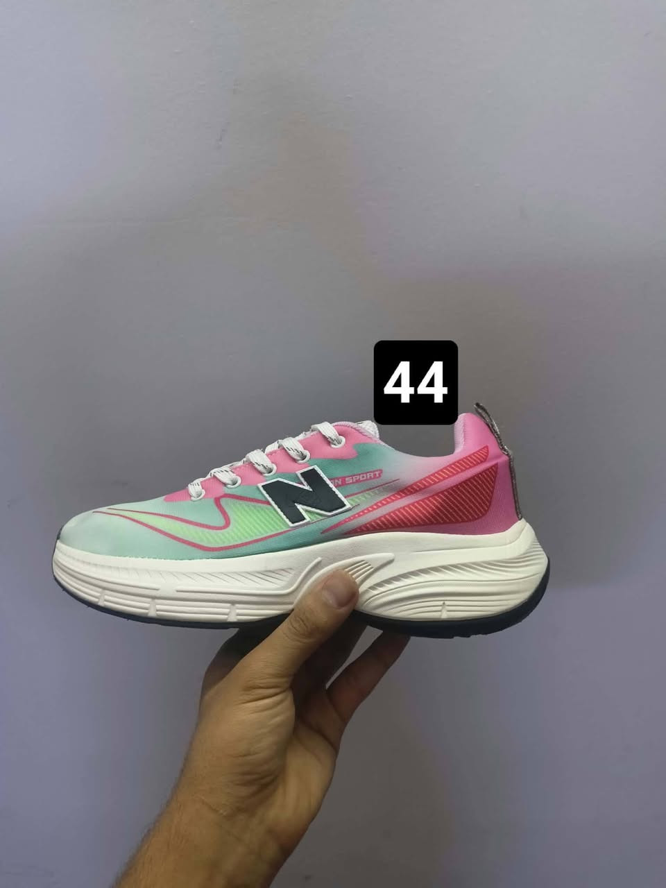 احذيه رجالي 25 قطعه فيتنامي وبيهن مستخدم القطعه على 4 ونص ***********

نص مكتوب في الصور:
- 46
- 44
- 40