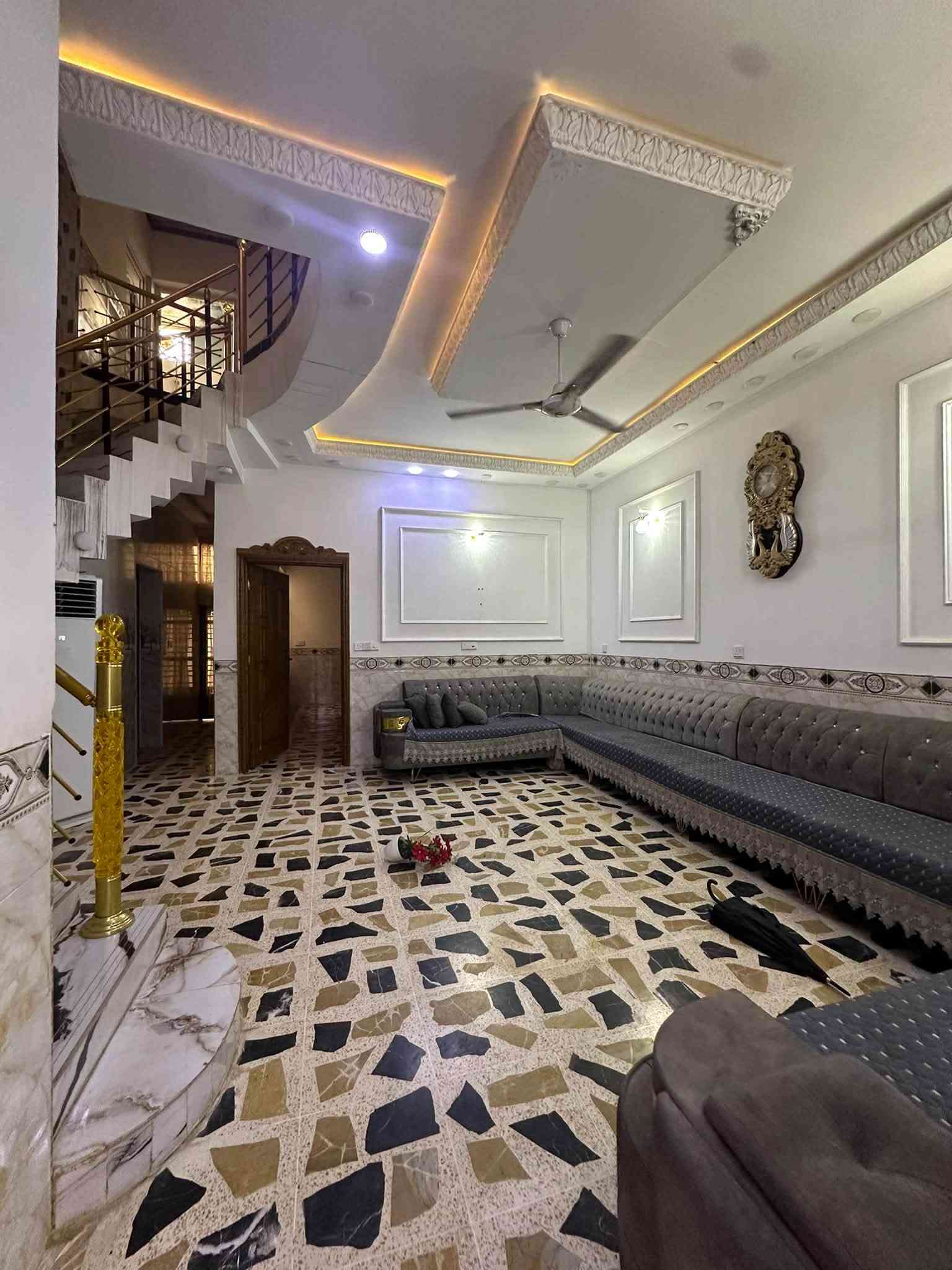 الديوم التصينع • ١٥٠م • ٤ غرف نوم