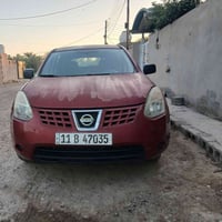 نيسان روج 2009 بيها ضربة بالجاملغ الايسر الخلفي والسيارة بيها جرد مثل ...