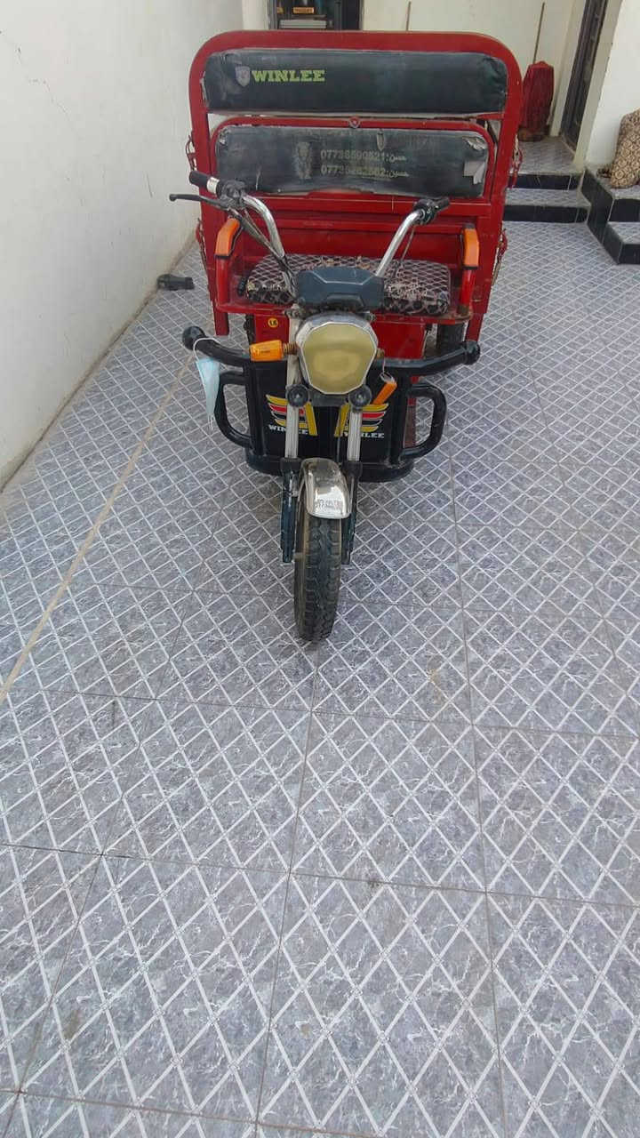 ستوته شحن للبيع بطاريات فحص تسعه السعر 950  وبيهه مجال للتواصل ***********
