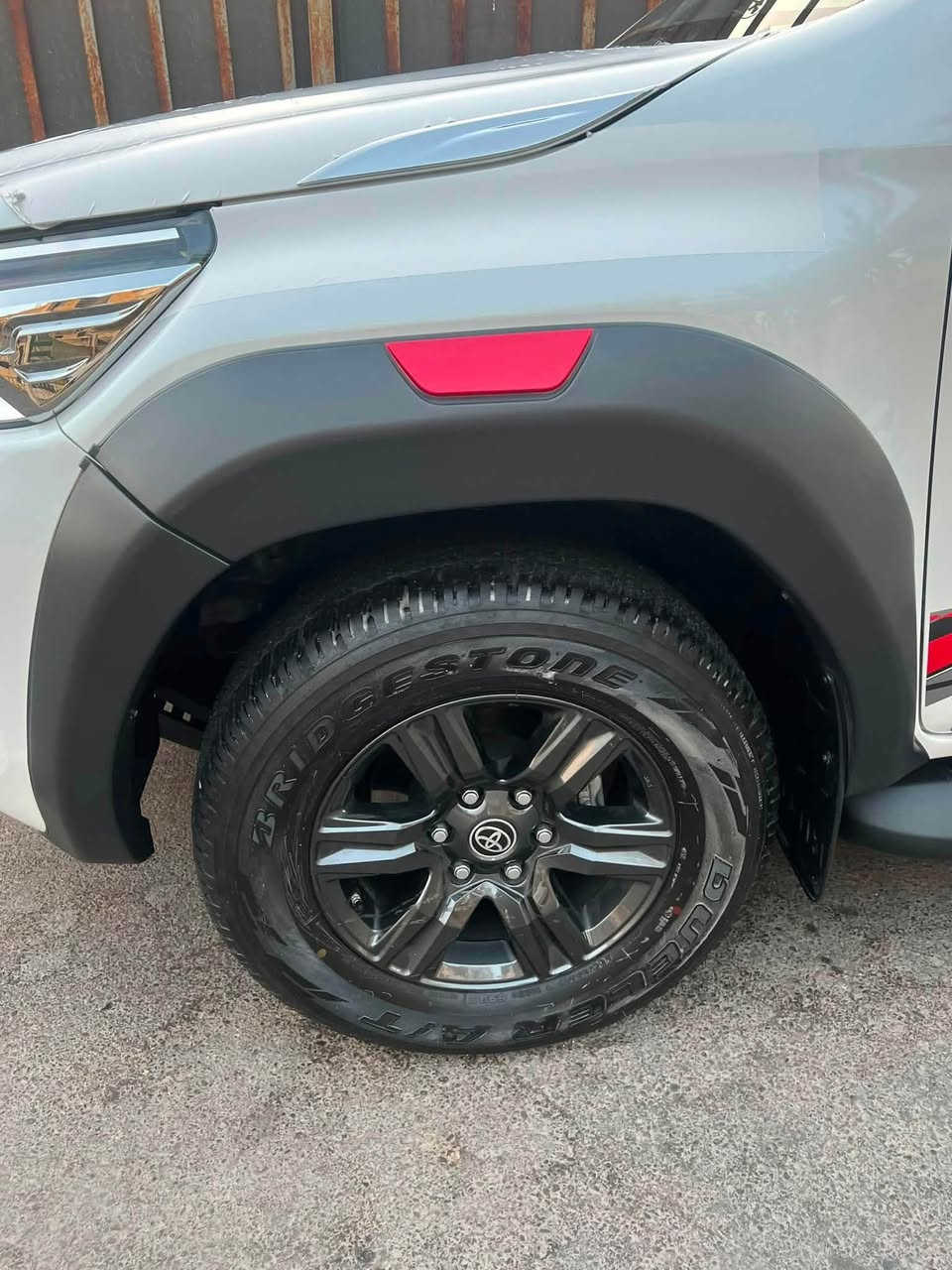 TRD 2025 للبيع 
مكفوله كفاله عامه ماشيه 7500
ب41000$وبيه مجال 
***********

