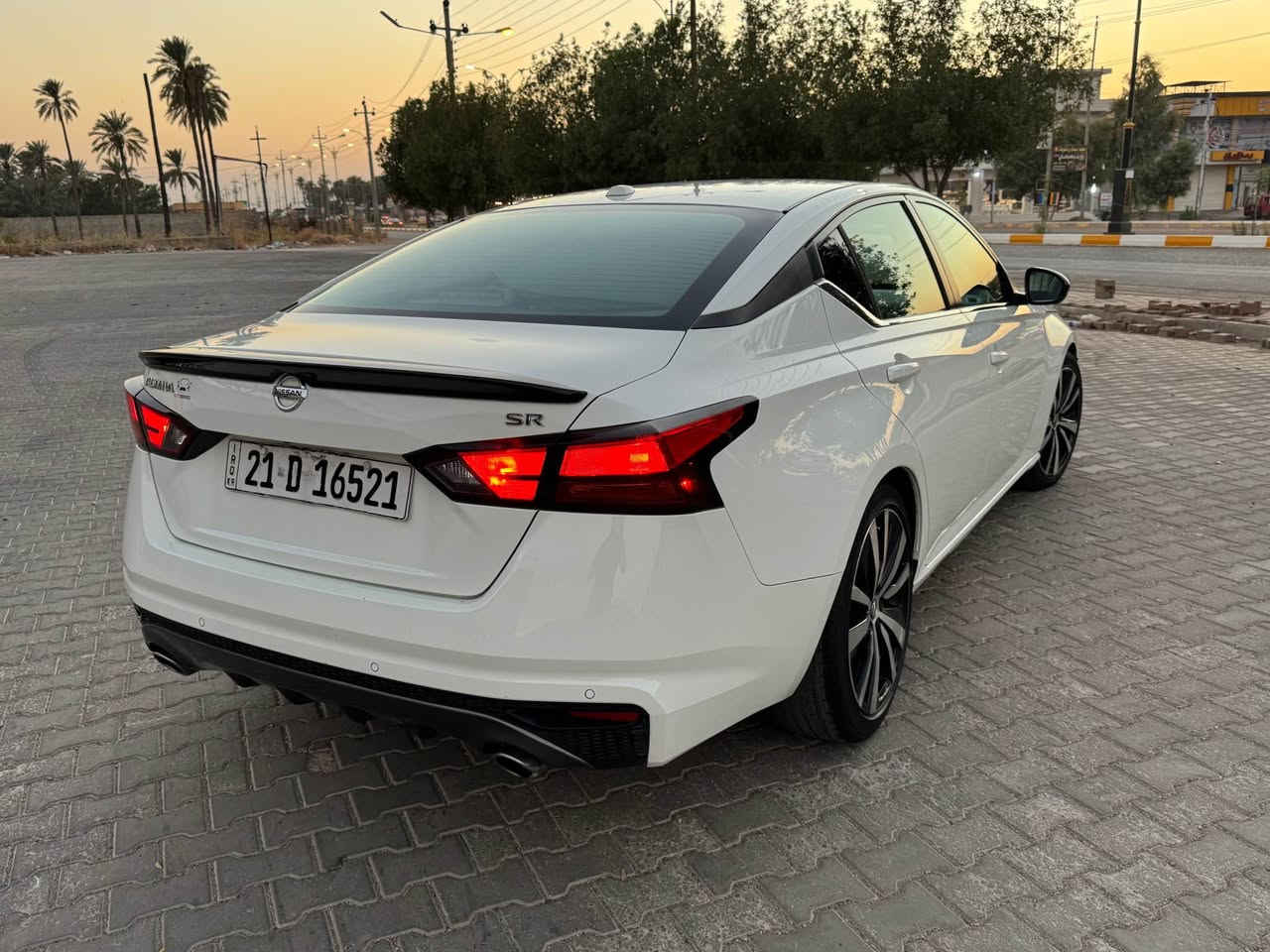 السلام عليكم 
نيسان التيما 2020 مواصفات SR 
#سعر 144 وبي مجال 

1N4BL4CV2LC225494

( رجاءآ الى مايعجبه ومو شراي  ينورنه بسكوته لا يعلق لا يتصل ) 
والشراي يجي يشوف السياره وميكون خاطره الا طيب 
رقم سليمانيه دولي جديد ، هزه وبراد وسنويه الى 2031 
#الضرر فقط جامرلغ جهه السكن مبدل بلادي بدووون دواخل بدوون ايرباك 
#بجم_كبس✔️
وباقي الملاحظات مذكور بالسونار 
#المواصفات 
_بصمه تشغيل +ابواب+ صندوق
_ويل كروم حجم 19 بلادي 
_ تشغيل عن بعد 
_تحكمات استيرن 
_شفتات بلاستيرن 
_كشنات كامل جلد +كشن السايق كهرباء
_شاشه حجم وسط لمس 
_رادارات + حساسات جانبيه 
_تنبيه الخروج من المسار 
_مثبت سرعه 
_عدسات زينون بلادي 
#ماشي 71 الف ميل 
السياره نظيفه ومسويله ادامه دهن محرك وهايدروليك الگير مبدل بوقته 
#مكان السياره #ديالى_قضاء_خانقين 
للاستفسار / *********** ☎️ خناقين, ديالى
