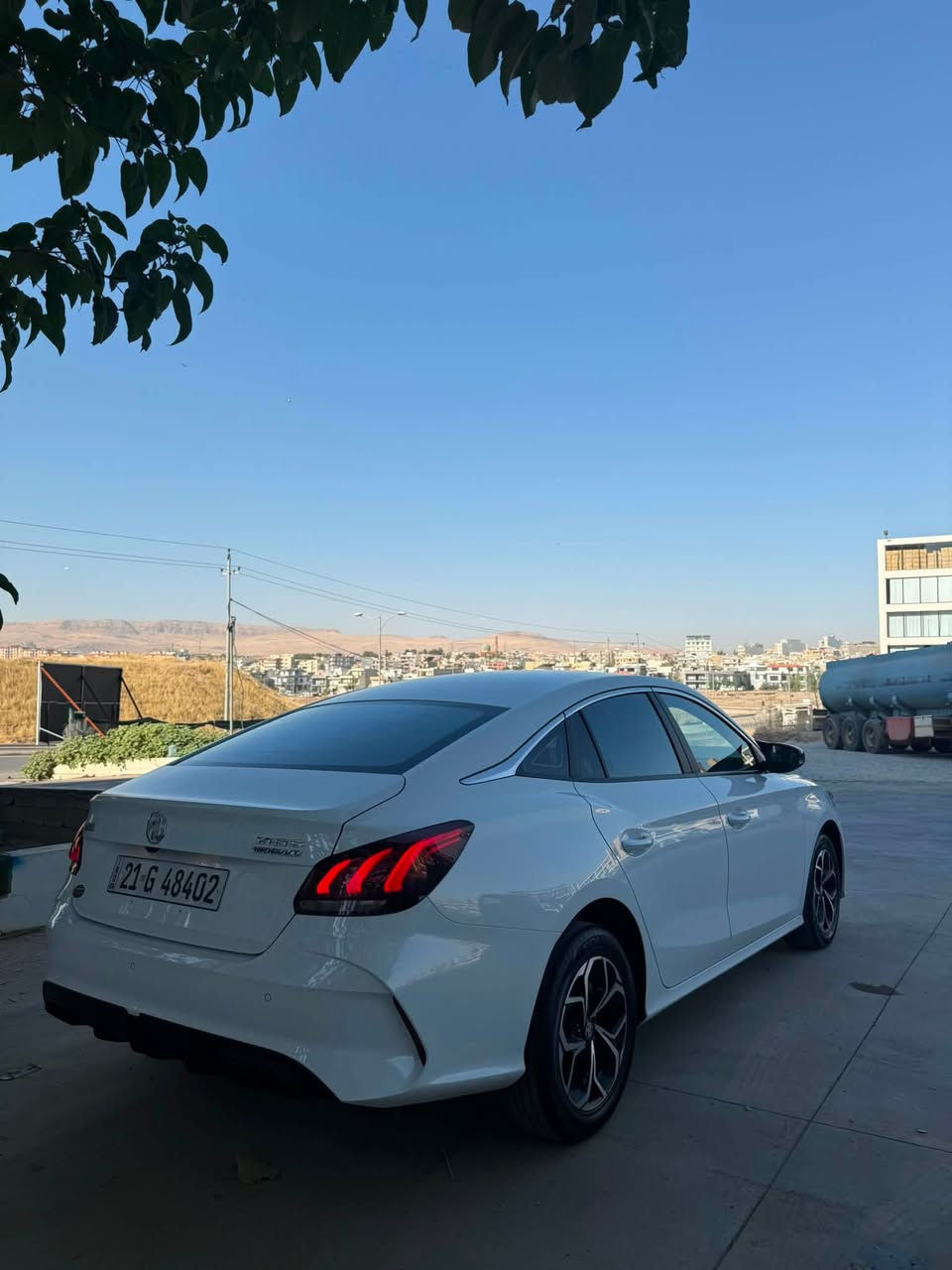 MG Gt 2025 گێڕ عــــــــادی
مەکینە 1.5 لیتر، 4 سلند
سوکان ڤۆلیۆم 
ئەپڵ کار پلەی
شـــاشــە بلوتوس Usb
 کامێرا بەسمە و حاسە
ئاوێنە کارەبا و پێشو دوا لید

پەڵەیەک بۆیاخی هەیە ڕەسمی سۆنەرەکەم داناوە بێناوگرتن .

٢٦ هەزار ڕۆشتوە بێ دیلکۆ و بێ کێشەیە هەمو گیانی بە شەرت .

سعریش ٩٦ گەڵاو مەجالێکی برایانە مشتەریت تێلبکە لە خزمەتام 

***********
