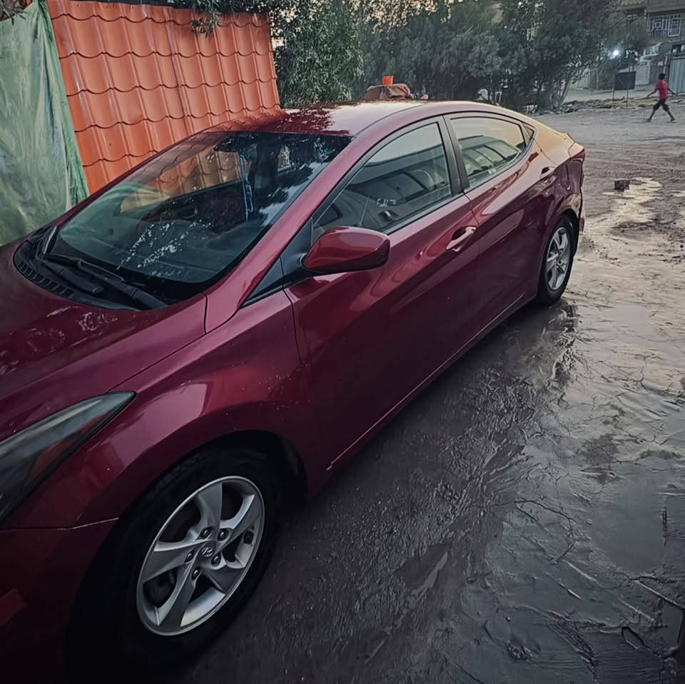 🔴 اللون: ماروني
📍 مكان السيارة: بغداد
🔢 الرقم: ديالى وطني

⚙️ المحرك: خير من الله
⚙️ الكير: خير من الله
🔧 الصدر: جديد
🛞 التايرات: جديدة
❄️ منظومة التبريد كاملة: جديدة

🇺🇸 السيارة وارد أمريكي، ضربتها بأمريكا بالجاملغ الأمامي، والضربة مو قوية.
🇮🇶 بالعراق صار بيها شخط بالباب الأمامي الأيسر والخلفي، وتم تصليحهن.

السيارة خير من الله وحالتها طيبة، والتفاصيل مذكورة بكل وضوح.

💰 السعر: 108 ورقة، وبيها مجال بسيط

📞 للشراي الاتصال: ***********
📢 مكلف بالنشر، التواصل على الرقم فقط
