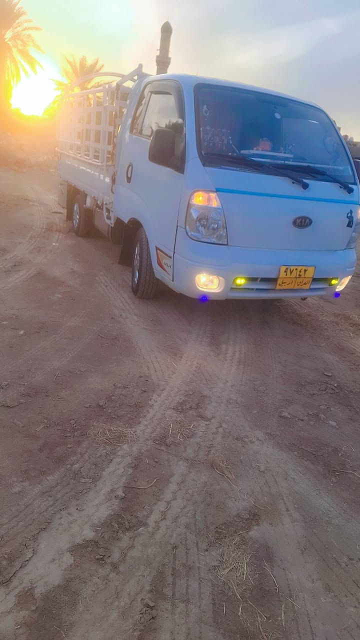 بيع او مراوس سلام عليكم كيه بنكو ٢٧٠٠ سياره مكفوله كفاله عامه وجاهزه تخ تاير باتري سلف دينمه كير محرك كله جديد رقم السياره ربيل ٢٠١١ وكاله بسم المشتري التصال ***********،،،،،........ملاحضه السياره ابيع وراوس بدون محجر
