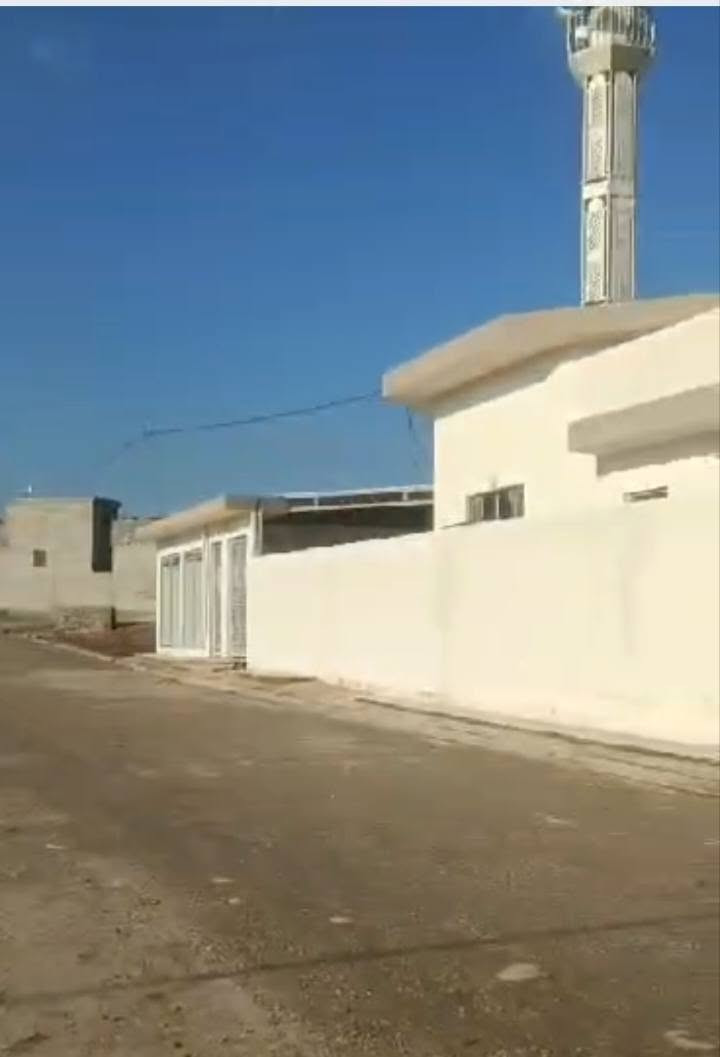 قطعة أرض بالقوسيات خربة عسكر مقاطعة ٢٠ رقم القطعة ١٣٨
بيها كرت بلدية. قرب تقطيع ناظم
بيها خدمات ماء + كهرباء + تبليط
 ومسموح البناء. المساحة ١٣١ متر
الواجهة ٨ ألا ربع والعمق ١٧
 السعر١٣ مليون وبيها مجال
للاستفسار ***********
     ابو صگر ***********
