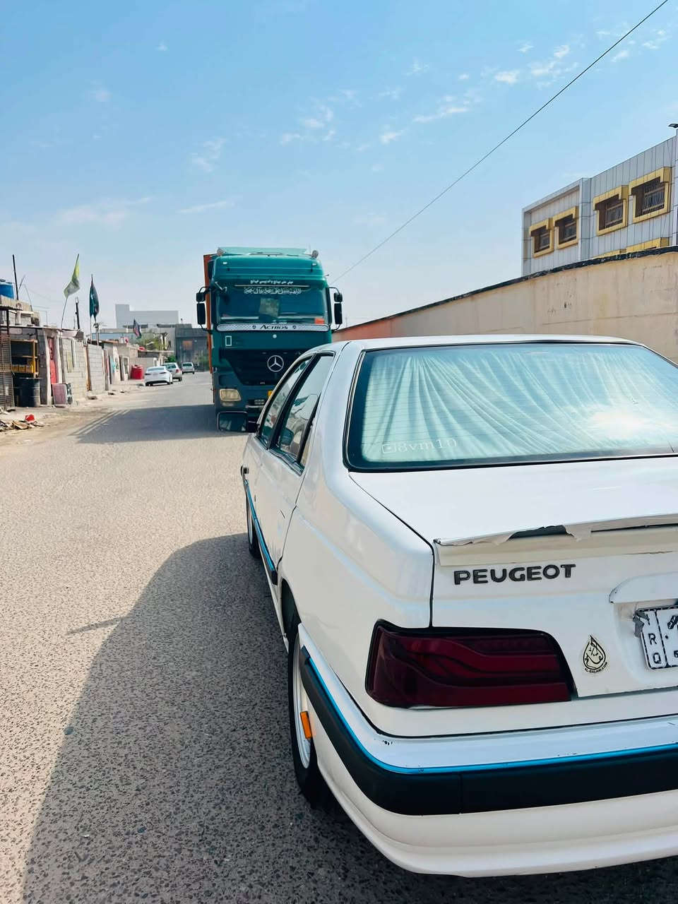 سلام وعليكم سياره بيجو بارص اللبيع سياره كفاله عامه بيه بس الجاملغ بي خياس قليل سياره جاهزه حداديه نص عمر تخم تاير جديد ركات جدد تواخله حلوه شاشه وكامره سياره مال جني 2015 سعر 35  بكان السياره البصره 5ميل رقم ***********
