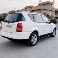 سانیۆنگ ڕیکستۆن مۆدێل 2012 فول مواسەفات غاز وبەنزینە سێ ڕیز کوشن  زۆر ...