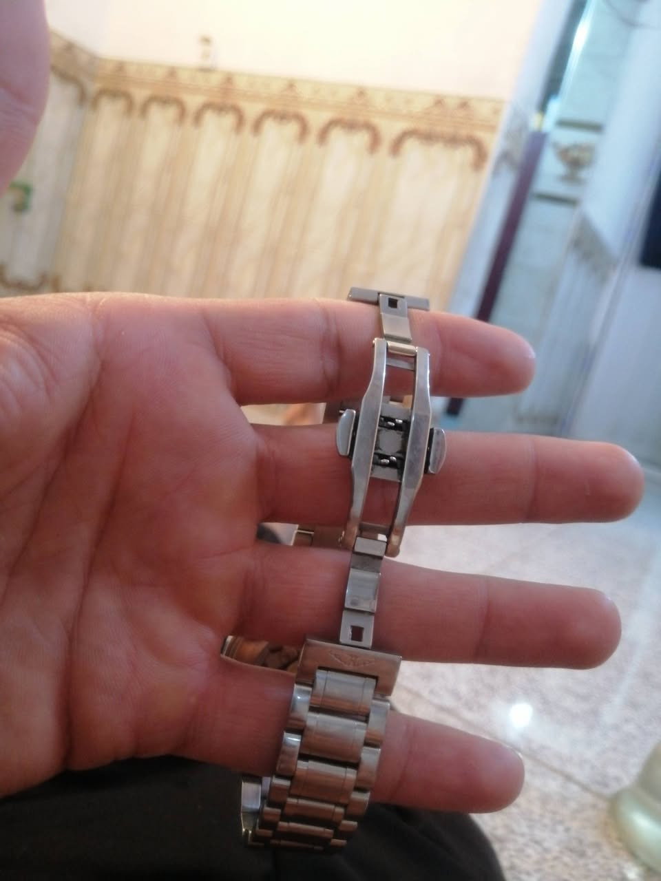ساعة • أصلي • سعر خاص