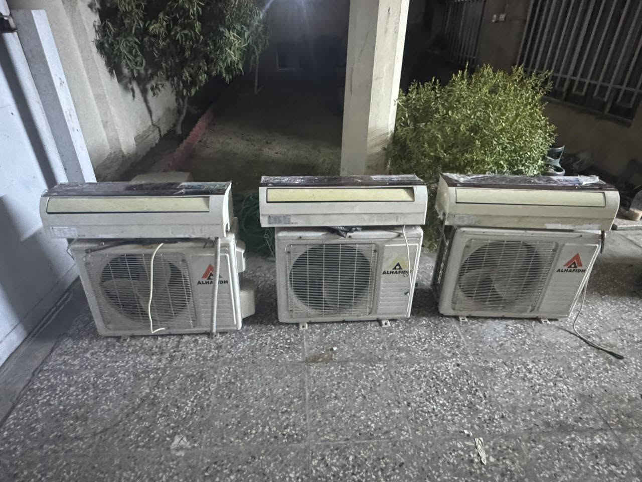 سبالت للبيع نقص بوري 3 شغالات سعر الواحد 150 بدون عمله قفل مكاني بغداد البياع ***********
