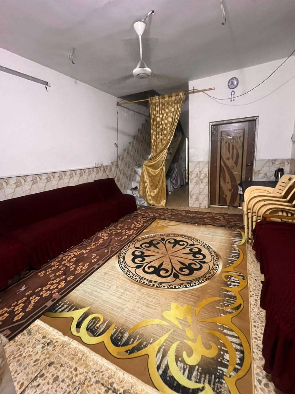 سلام عليكم دار البيع مساحت 125 متر  ابو دشير الضغط مقابيل اسواق جدو يحتوي البيت عله 
4 غرف نوم 
استقبال 
2 حولي
صحيات عدد4
ملاحضه البيت مبني سنت 2012 شارعه عالي ميفيض وماء مينطكع ابد
التواصل عله رقم 📱 ‏‪*********** وتساب فقط
