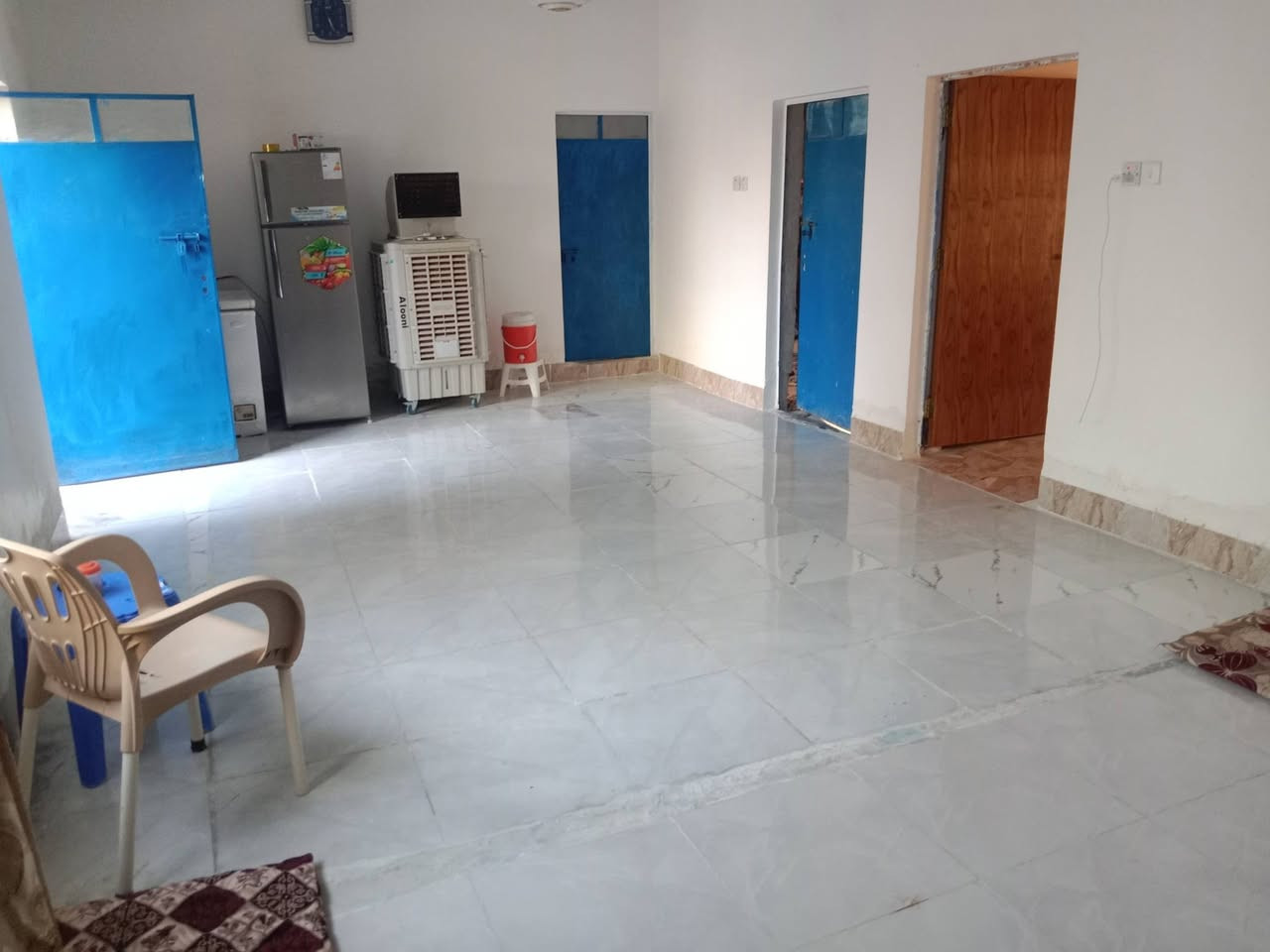 بيت • قرب جسر البوعلوان • اكثر من ٣٠٠م