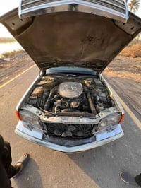 مرسيدس • 560 بلدي • صبغ جمالي