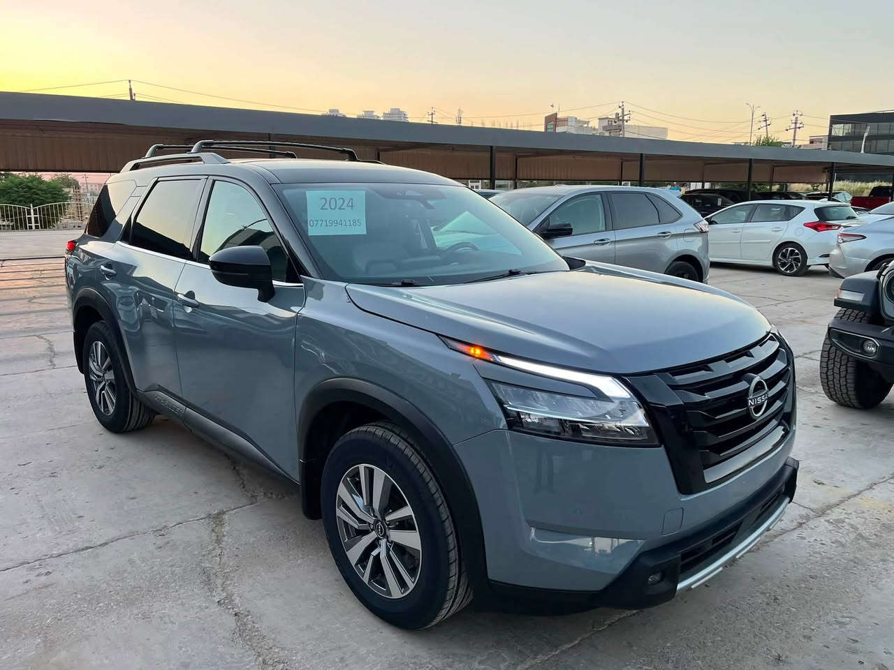 سلام عليكم
Nissan Pathfinder SL 4WD 
2024 
حادث بس دعامي أمامي 
راديتر بلادي مو بدل 
فقط مكانين تعديل بيها 
بدون صبغ و بدون بدل قطع 
مواصفات 
رادار أمامي و خلفي 
حساس خلفي 
٥ كاميرا ٣٦٠ درجة 
شاشة كبير 
كشن كهربائي و تدفئة 
تبريد مركزي باب بردة 
٧ راكب
٧٣ الف ماشي 
كير محرك كهربائي كل بشرط فحس 
بدون نقص 
سيارة رقم كاتي 
سعر ٢٤٧ ورقة 
مكان سليمانية 
***********

نص مكتوب في الصور:
- ***********
