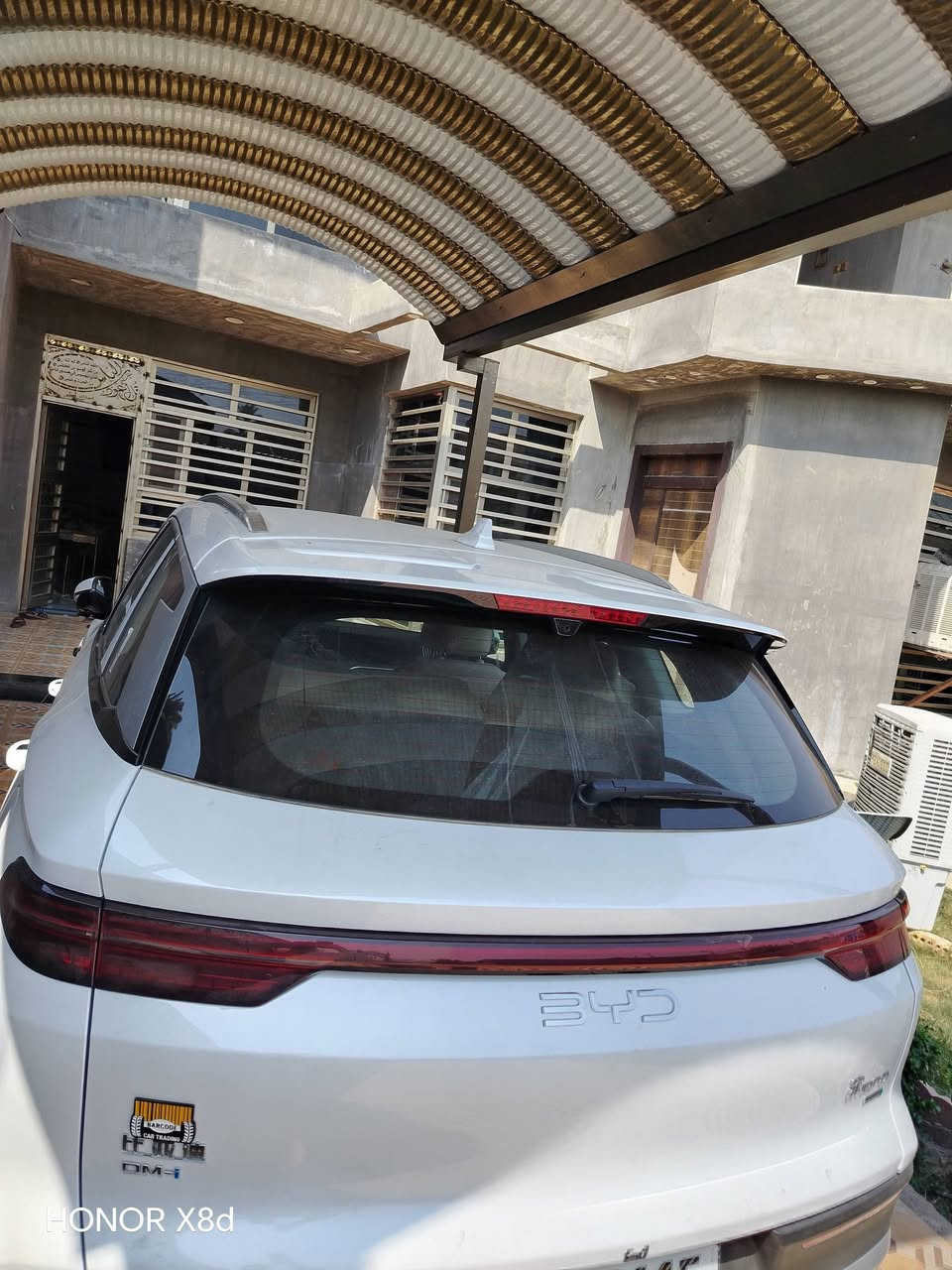 للبيع سونك برو ٢٥ سياره جديده ماشيه ١١ الف خابط كهرباء بانزين الشحن ٧٥كيلو بغداد سعره ٢٨ للاستفسار واتساب ***********

نص مكتوب في الصور:
- HONOR X8d