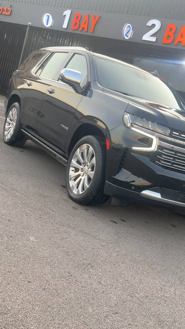 سلام عليكم تاهو موديل 21 فول واحد عله واحد بريمر تجي جاكت شاشات خلفيه كشنات كهرباء تدفئى تبريد السياره مغلفه نانو سيراميك درجه أولى وبقيه الموصفات مال البريمر معروفه بيه هواي موصفات بعد 
مكان السياره بغداد السعر 455 او بيه مجال  رقم ***********
